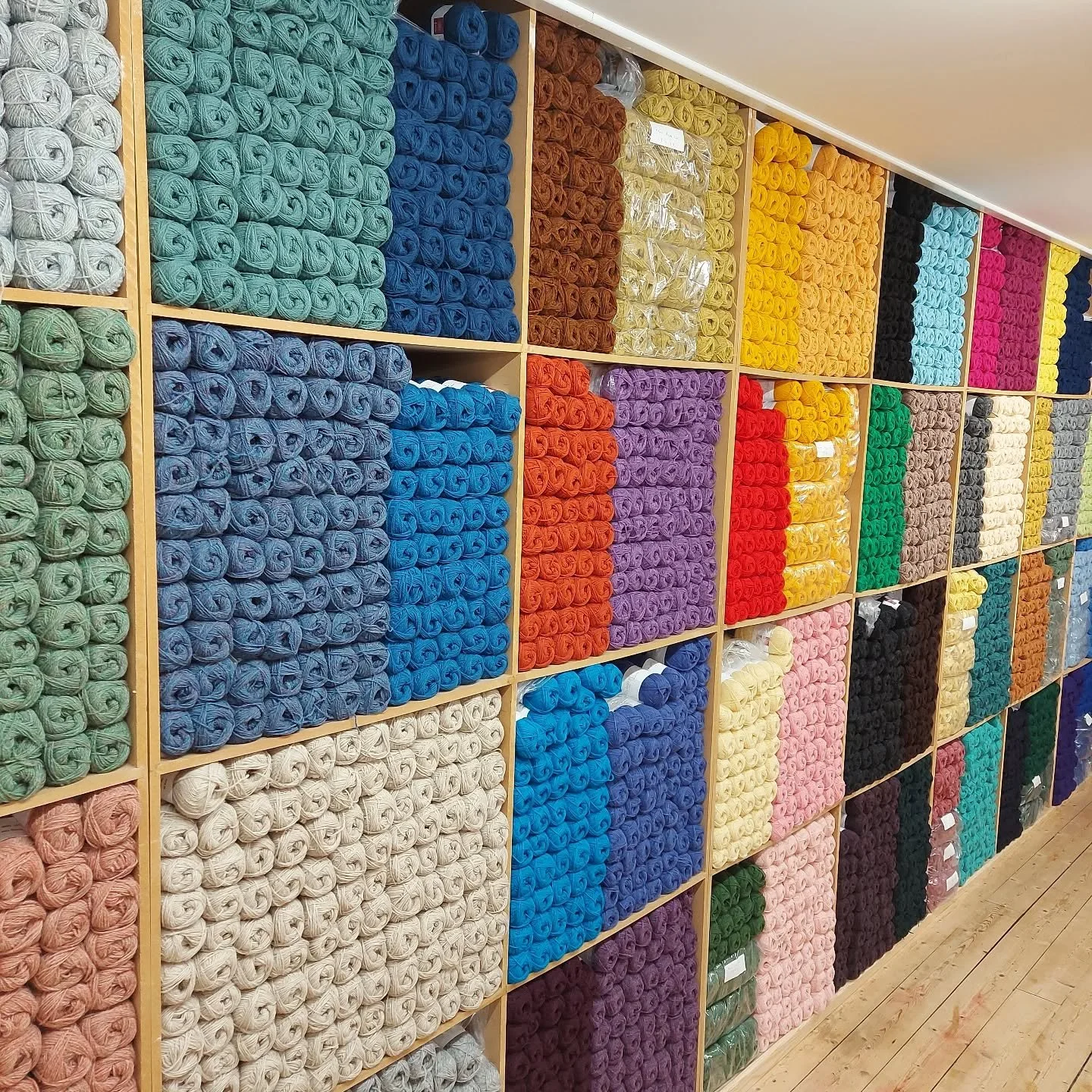 Hampstead Community Centre is looking for someone to lead a knitting group for both beginners and experienced knitters and crocheters. We can provide all the yarn, needles and other materials. 

Are you interested?  Based in the Hampstead area? 

Get