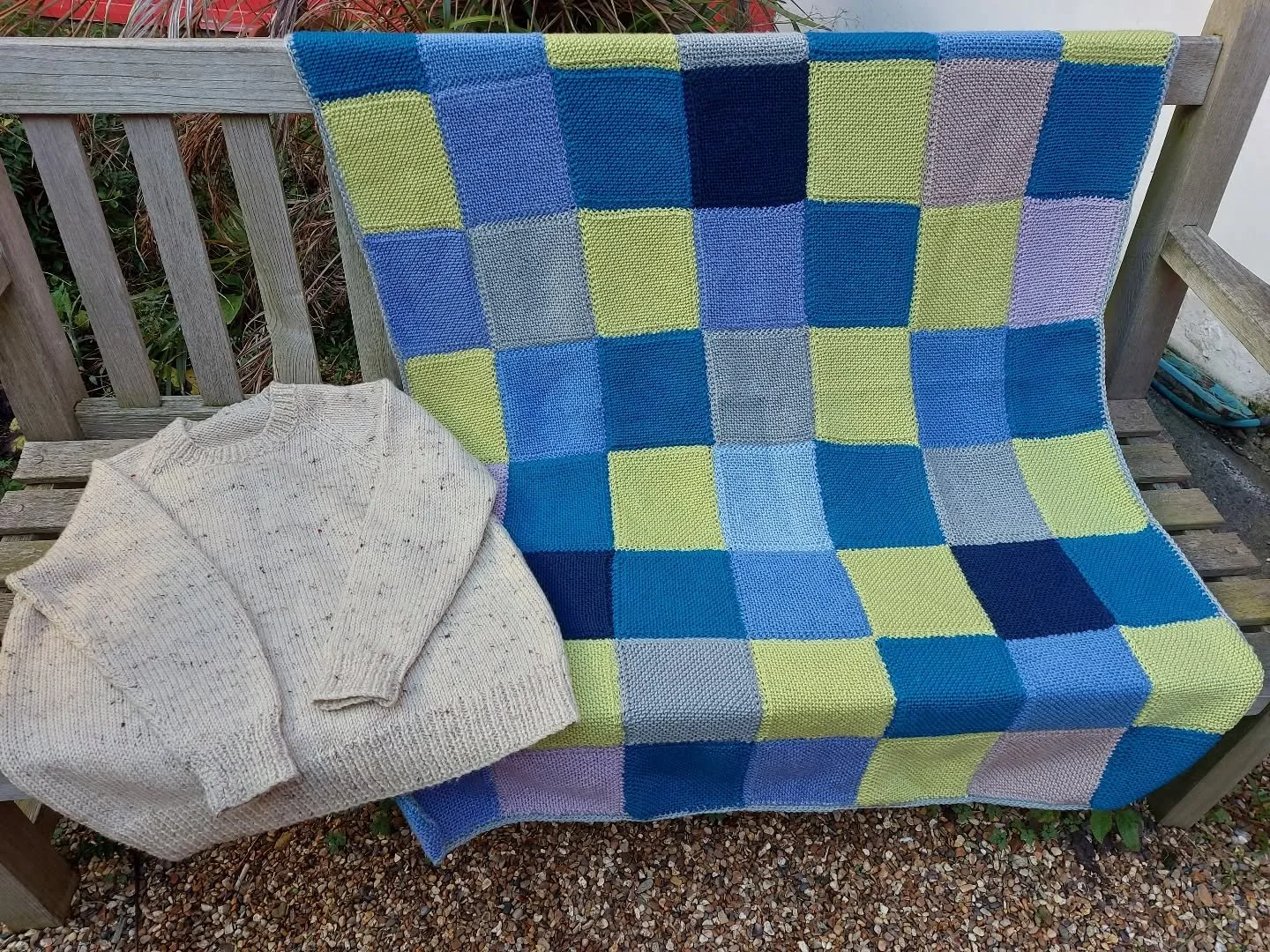 Jane in Aberfeldy has sent us this lovely batch of yarny things.  The jumper is a great neutral colour in a good adult size, and we love the colour combination in the blanket. 

Thank you, Jane. These are our Knit of the Day!

#knitoftheday #handknit