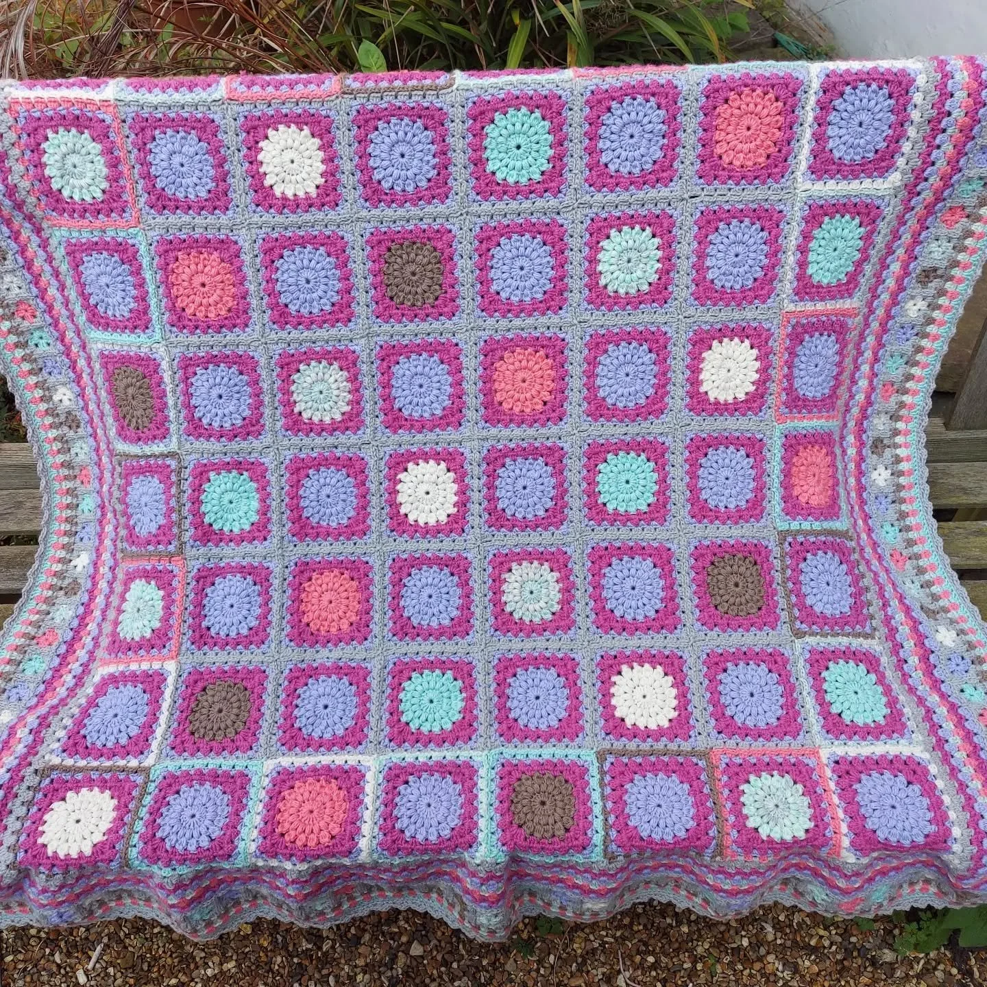 Heather in Yatton has sent us this beautiful blanket. In her note, she says that she enjoys making the blankets she donates and hopes they make a difference. 

Our reply is that, of course, they make a difference!  And we are thrilled to hear that He