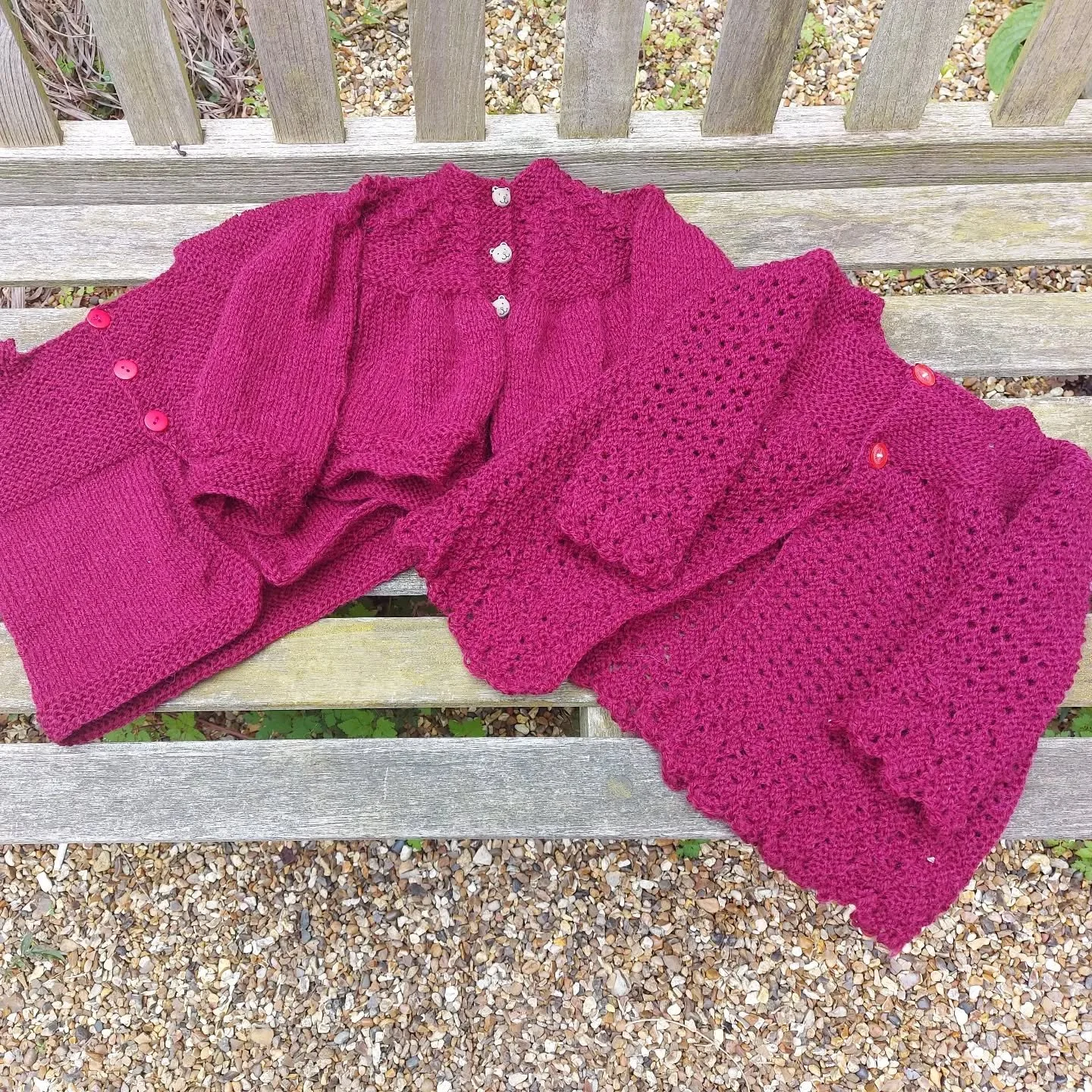 These lovely little cardigan coats have been sent to us anonymously. We love the colour and variety of texture details. 

Thank you, Knitters and Crocheters.

These are our Knit of the Day!

#knitoftheday #handknitting #knittingforothers #charity #ya