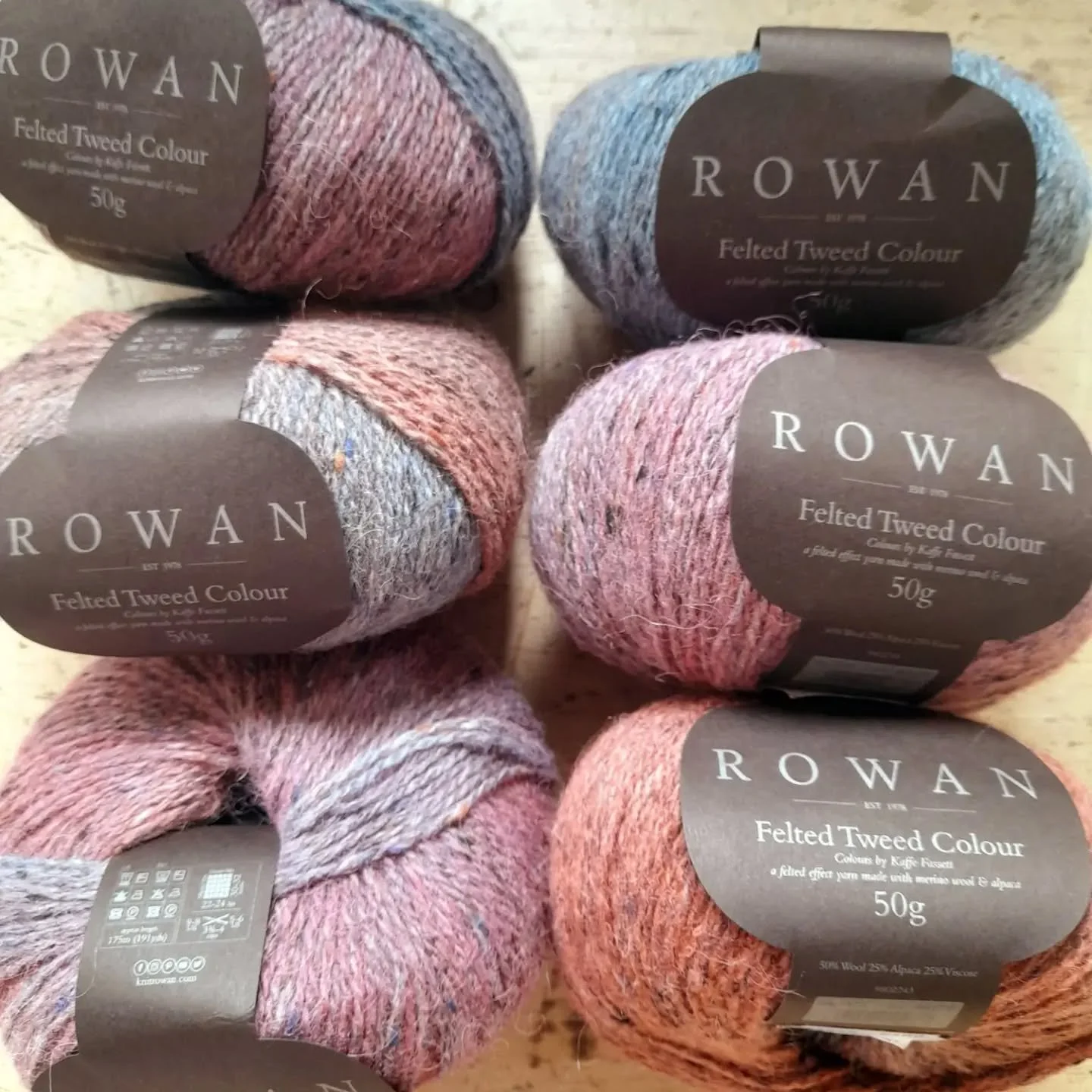We rely entirely on your financial support to continue to distribute warm clothes and blankets to people who need them. A great way for you to provide that support is to buy from our online shop.

Do have a look.  We update it regularly and have a wi