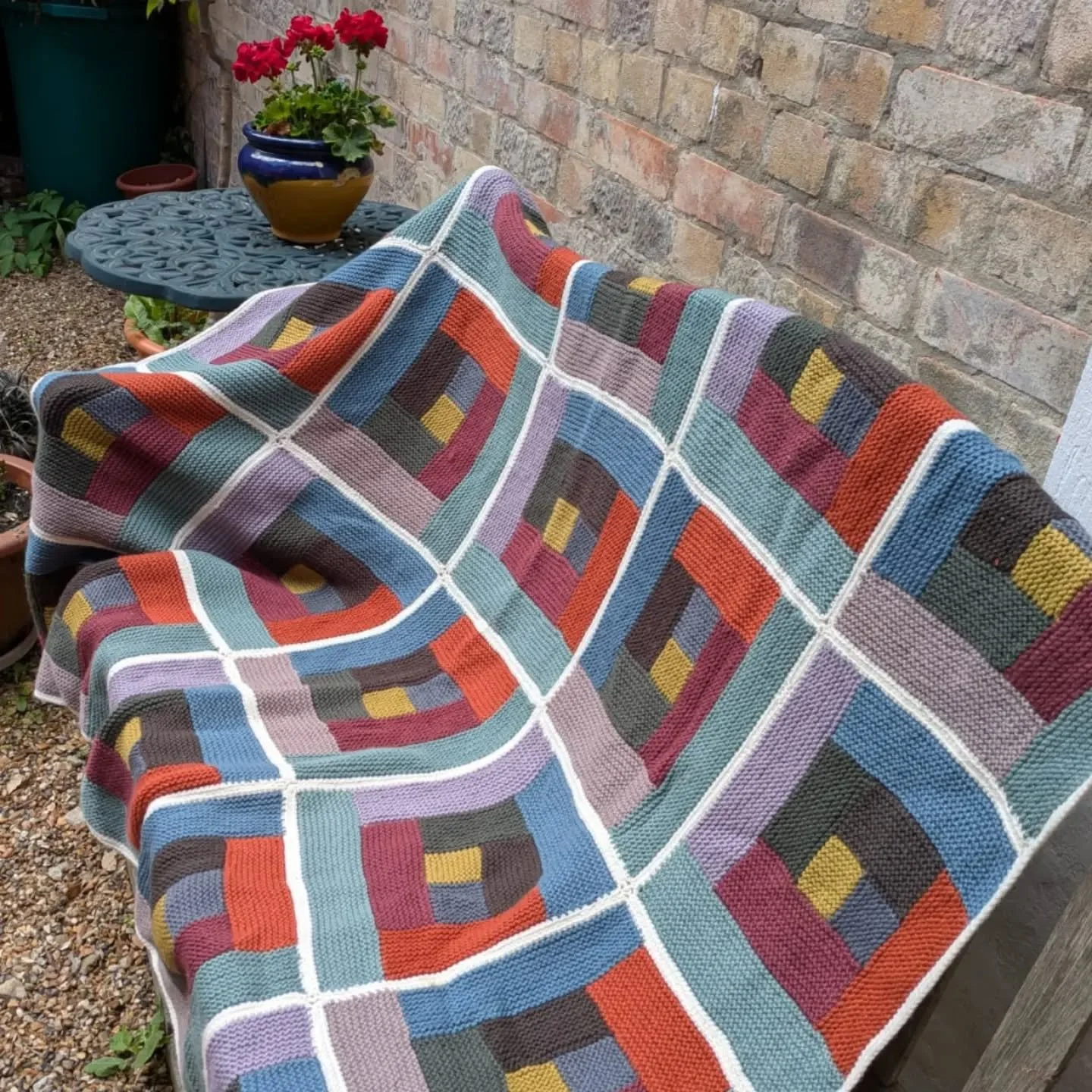 This cleverly constructed log cabin design blanket was sent to us anonymously. We love the colours and the design in the way the squares were arranged.

Thank you to all the Knitters and Crocheters. This is our Knit of the Day!

#knitoftheday #handkn