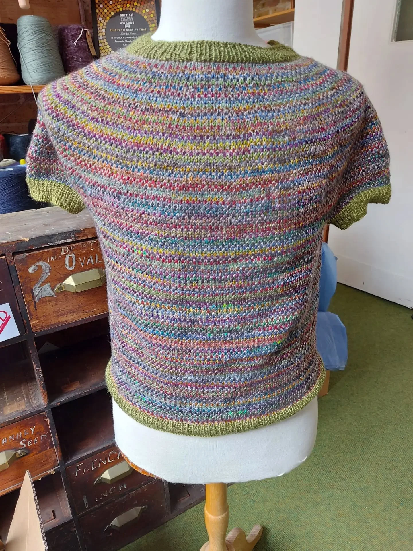 This interesting jumper was sent to us anonymously. We love the shaping and the great mix of colours in the fabric. 

Thank you, Knitters and Crocheters. This is our Knit of the Day!

#knitoftheday #handknitting #charity #knittingforothers #yarnlover