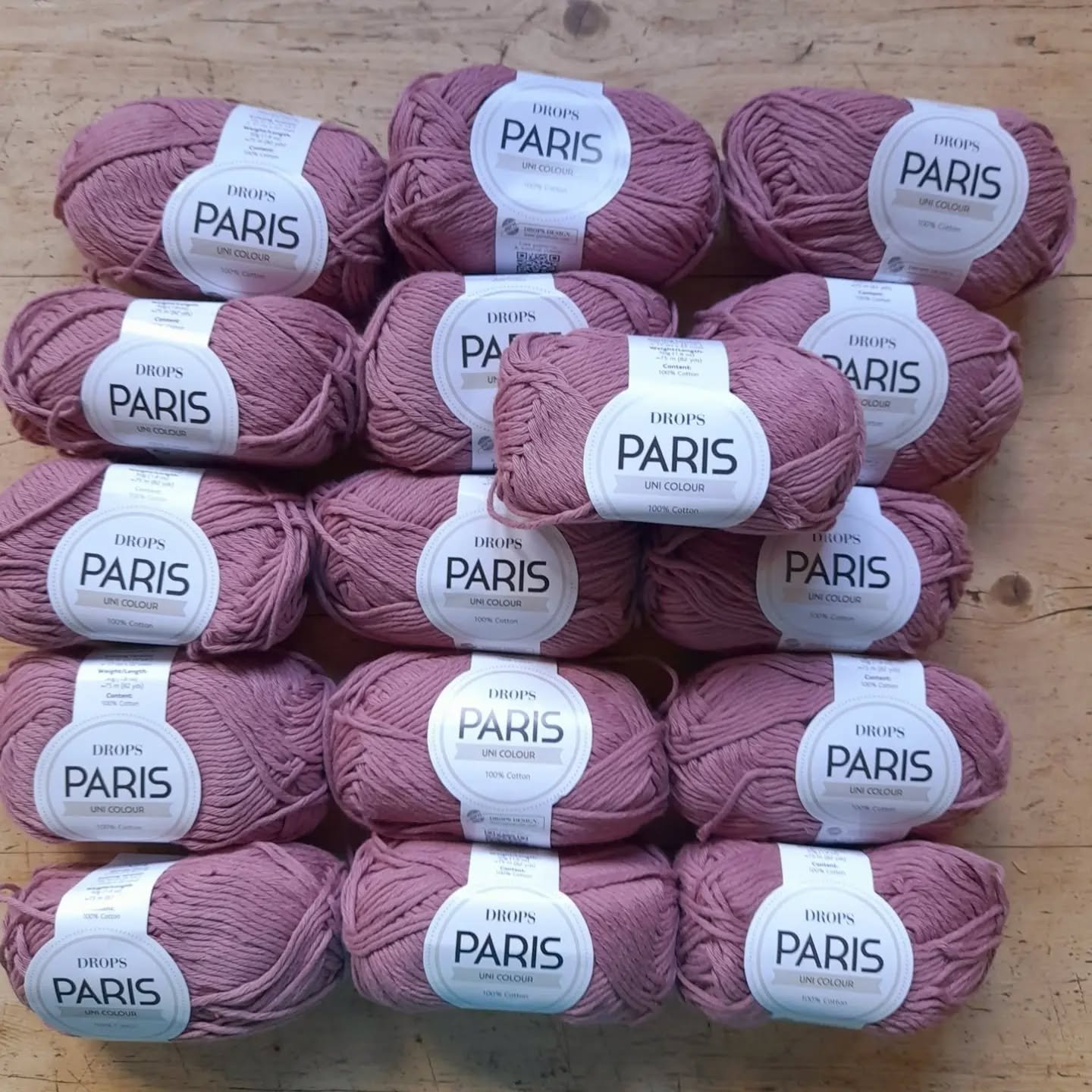 Buying from our online shop is a great way to support us and inspire some colourful crafting. We have a wide range of colours, fibres and prices. Each batch is unique, and every purchase helps us to continue to distribute warm clothes and blankets to
