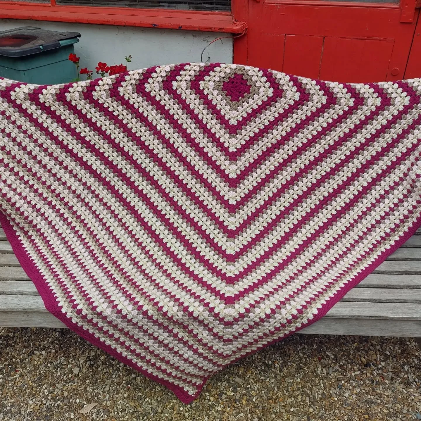 Margaret in Walton on Thames has sent us this huge crocheted blanket.  It's a Granny Square that grew and grew to fantastic proportions. We love the colour combination and the skilful, even stitches. 

Thank you, Margaret. This is our Crochet of the 
