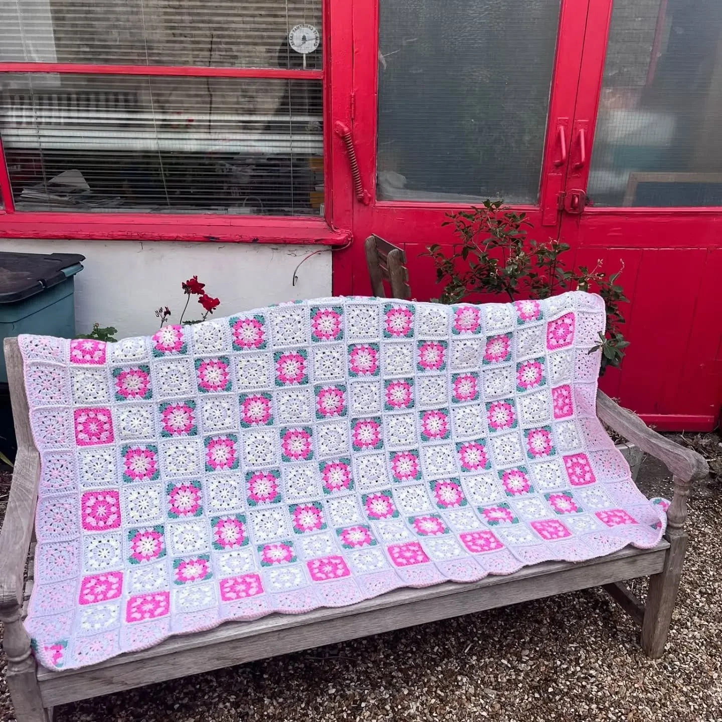 Port Erin Tuesday Charity Knitters have sent us these magnificent crocheted blankets. We love the colours and you can never go wrong with diagonal stripes or granny squares, can you? 

Thank you, Port Erin. These are our Crochet of the Day!

#crochet