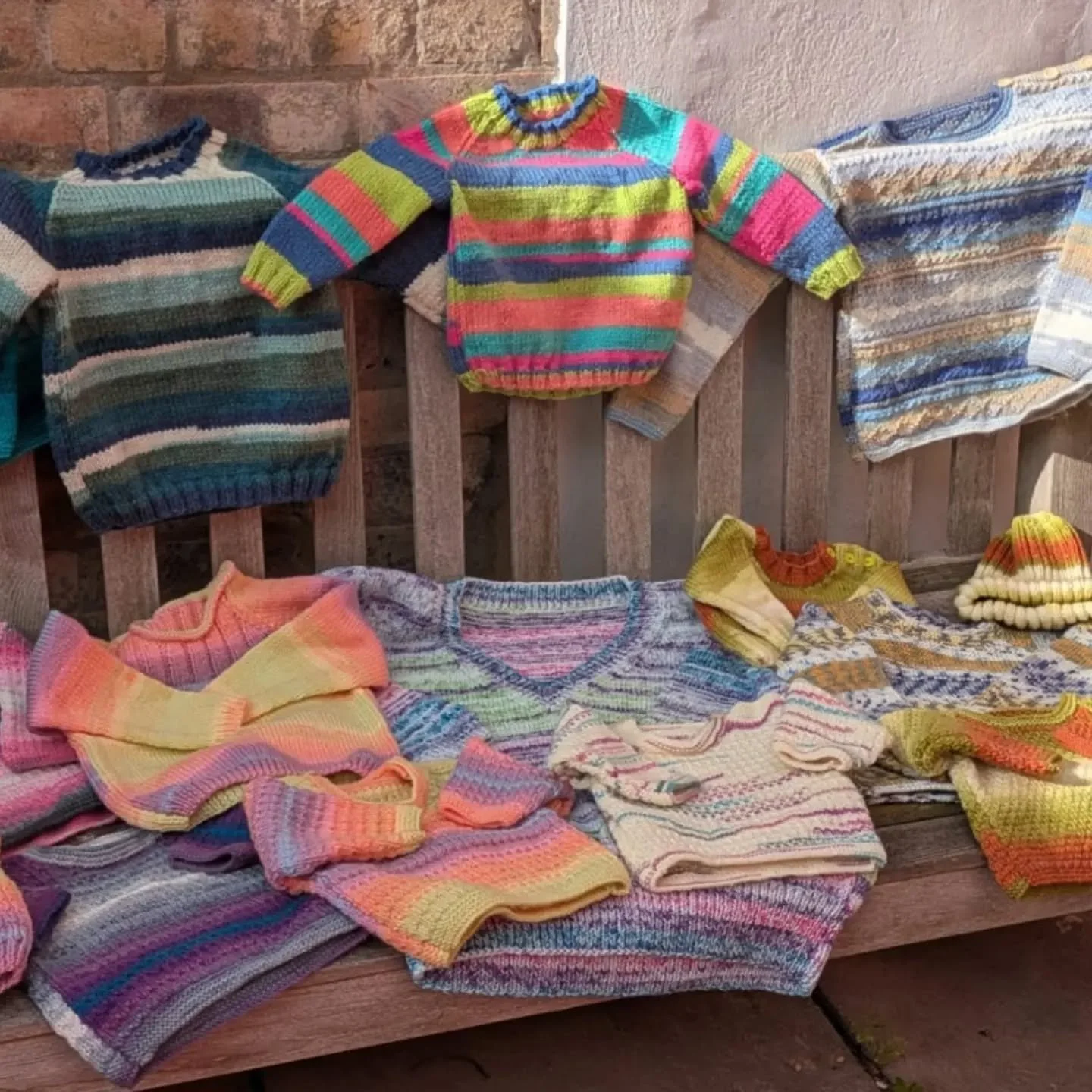 Deborah in Norwich has sent us a huge bundle of lovely jumpers. There's such a variety of colours and textures, there is something for every mood. 

Thank you, Deborah. These are our Knit of the Day!

#knitoftheday #handknitting #yarnlover #charity #