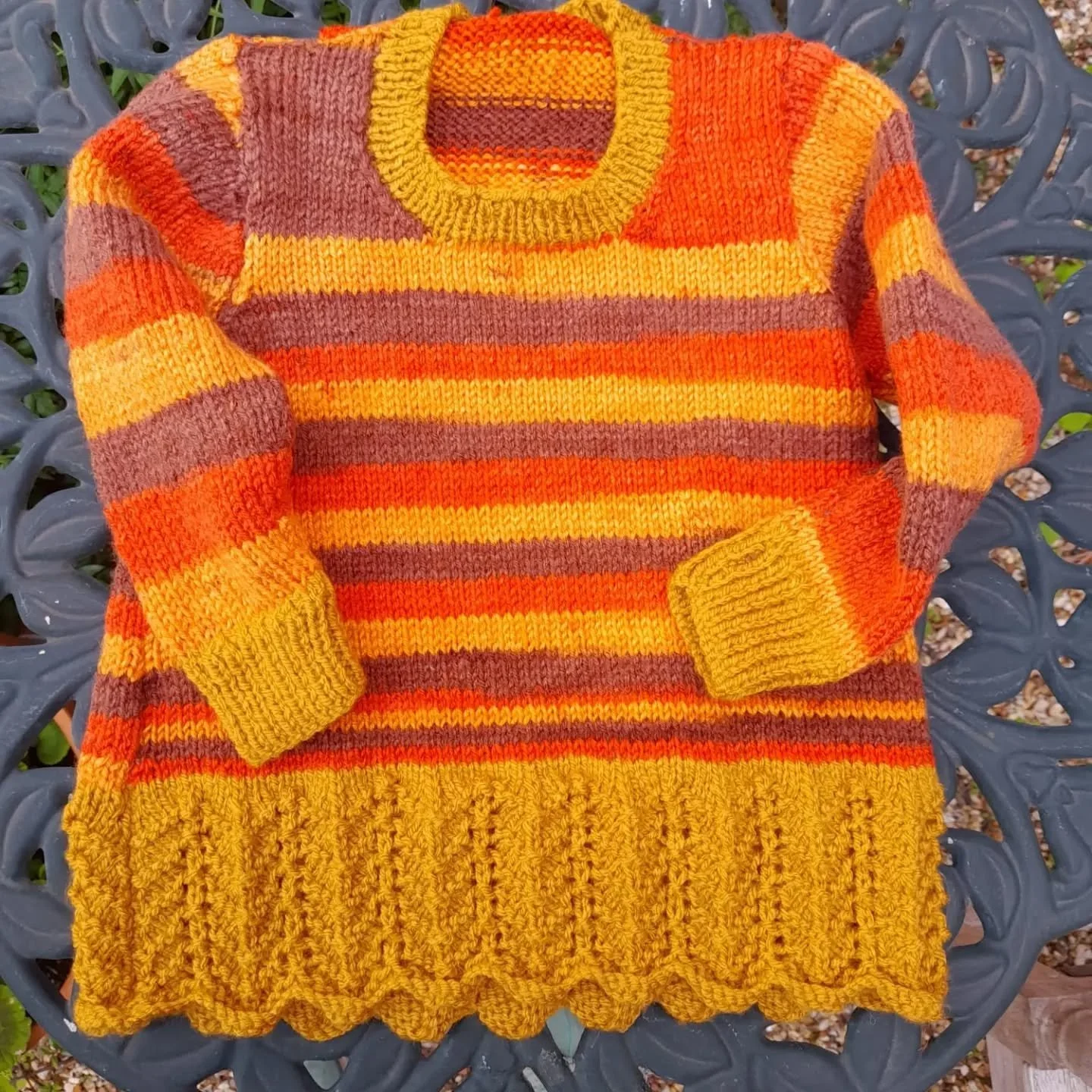 Shirley in Norfolk has sent us this gorgeous blast of sunshine. We love the colours and the lacey detail around the hem.  It will bring a bright smile to anyone's wardrobe. 

Thank you, Shirley. 

This is our Knit of the Day!

#knitoftgeday #hsndknit