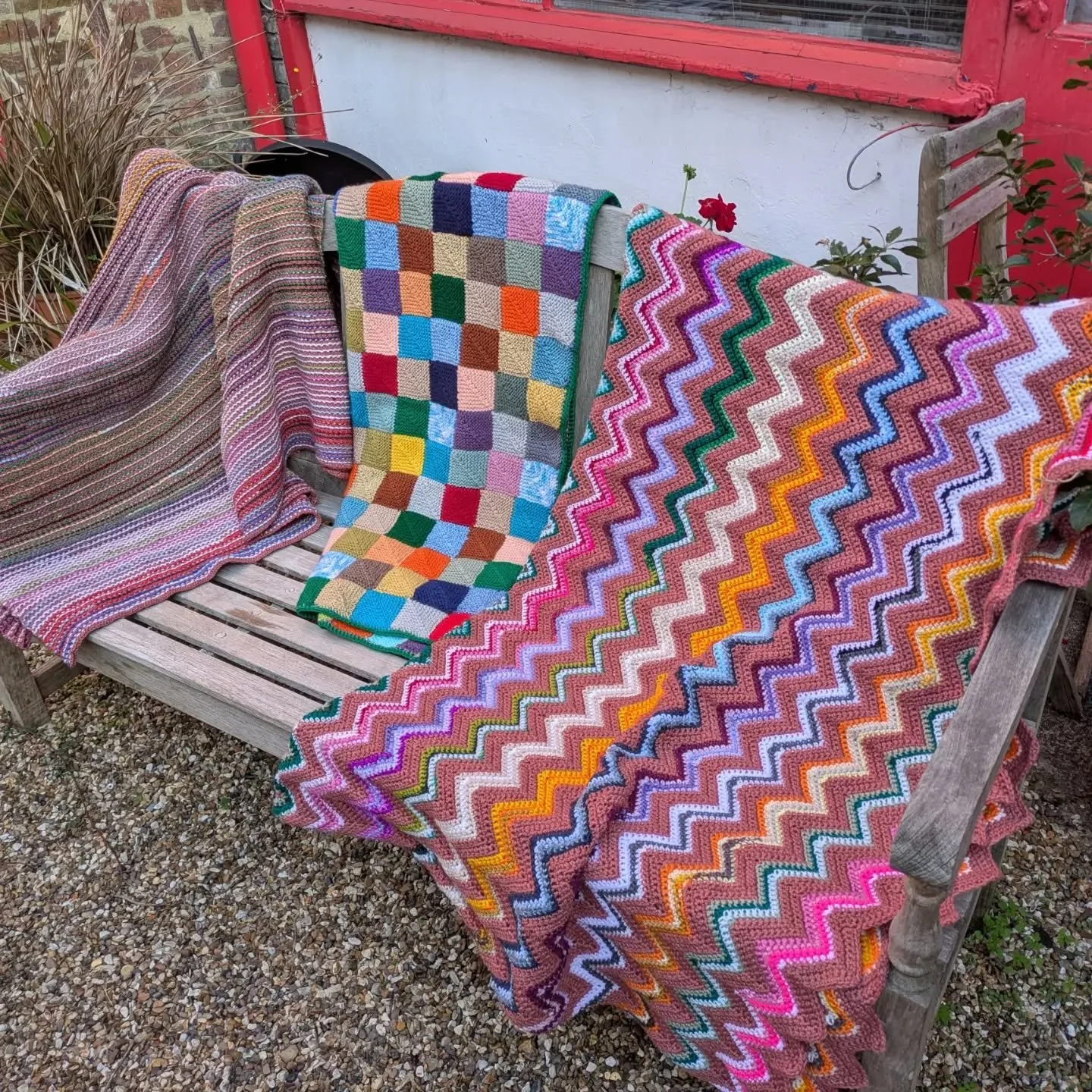 Farringdon Knitters have sent us a huge bundle of wonderful things. We love the bright colours in these blankets. You can't go wrong with a chevron, can you? 😁

Thank you, Farringdon. These are our Knit of the Day!

#knitoftheday #handknitting #yarn