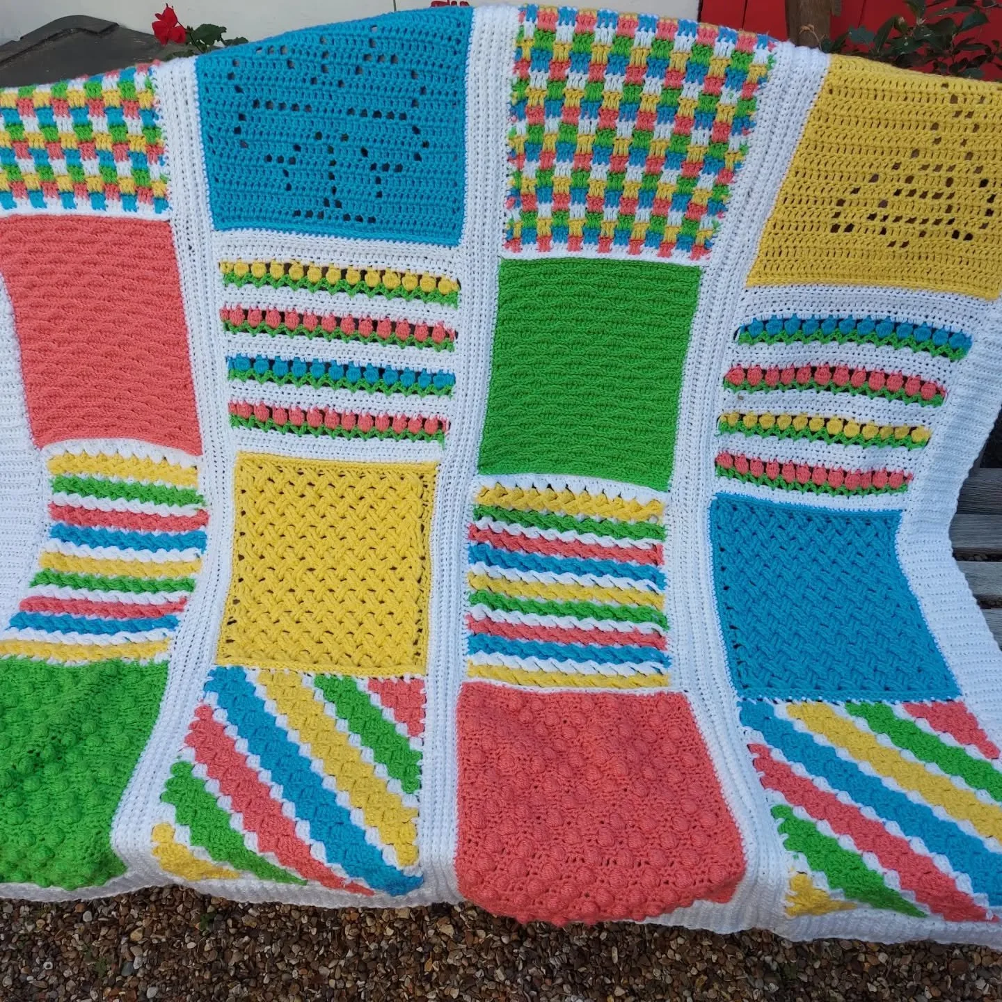 J in Blackpool has sent us this joyfully colourful blanket. We love all the different patterns and marvel at how they are achieved. I think it's all crocheted, but I am willing to be corrected as some of the textures are so brilliantly unusual. 

Tha