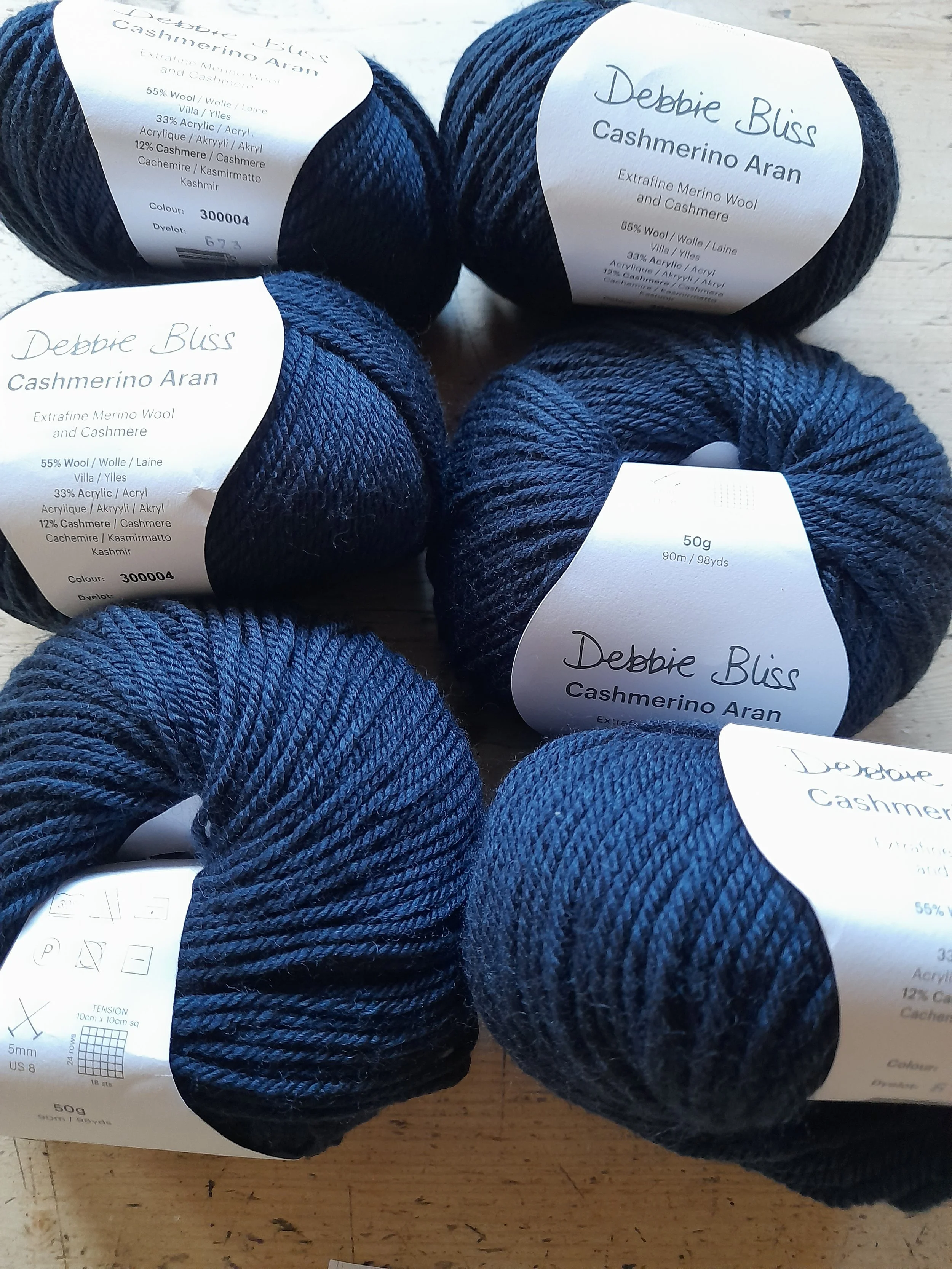Debbie Bliss Cashmerino Aran 300g in navy blue
