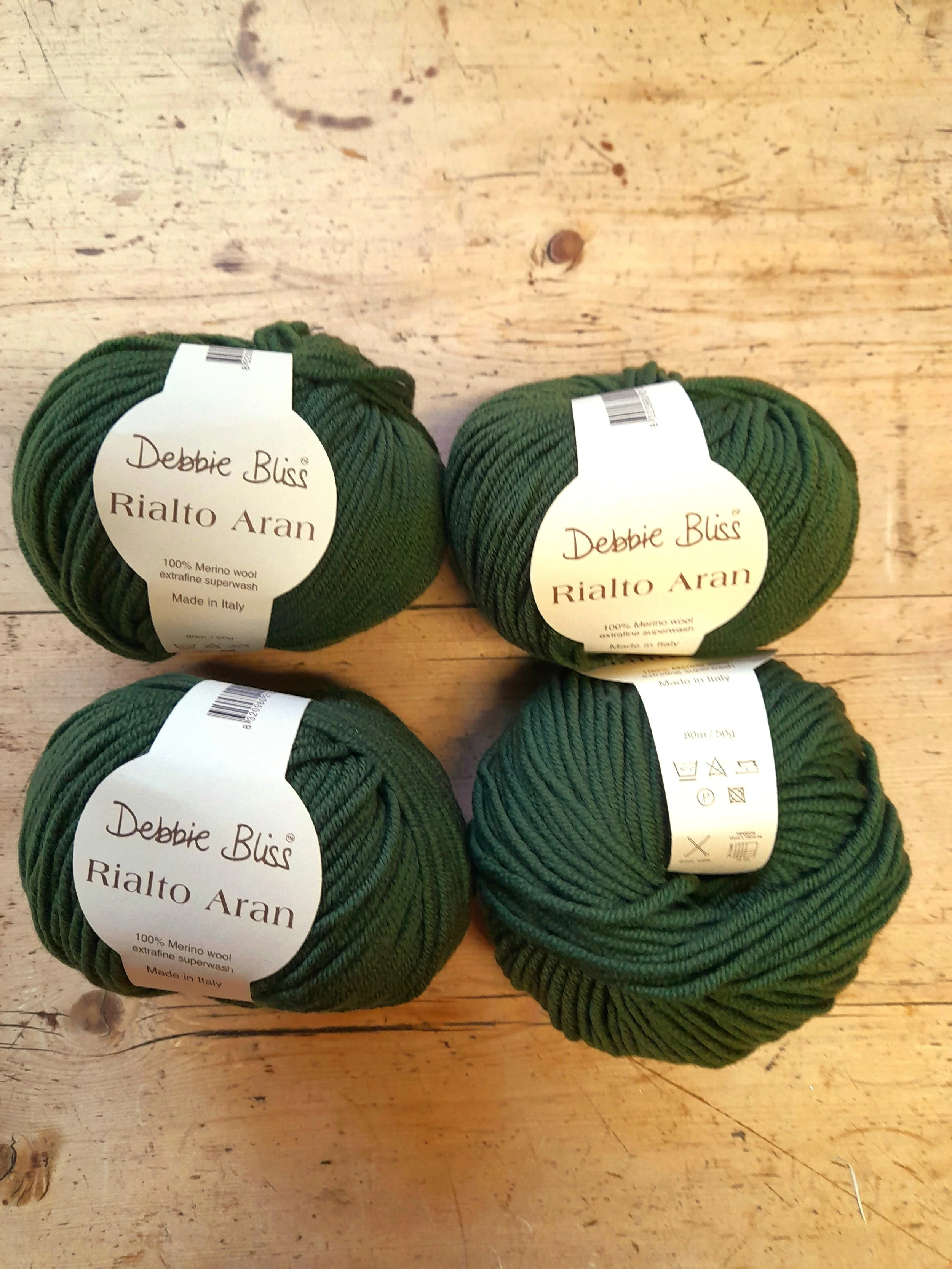 Debbie Bliss Rialto Aran Merino Wool Superwash in green 200g.