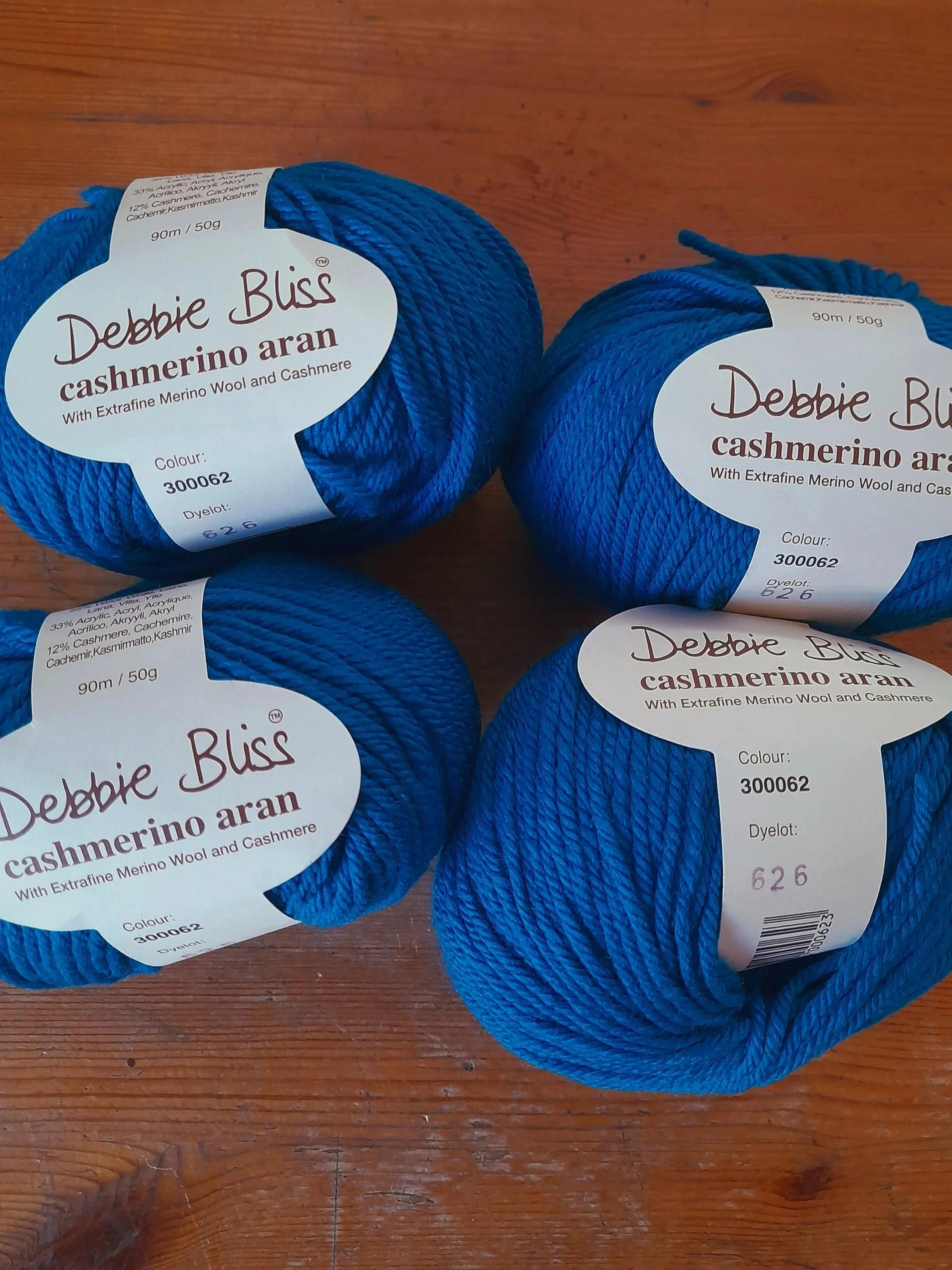 Debbie+Bliss+cashmerino+aran+blue.jpg