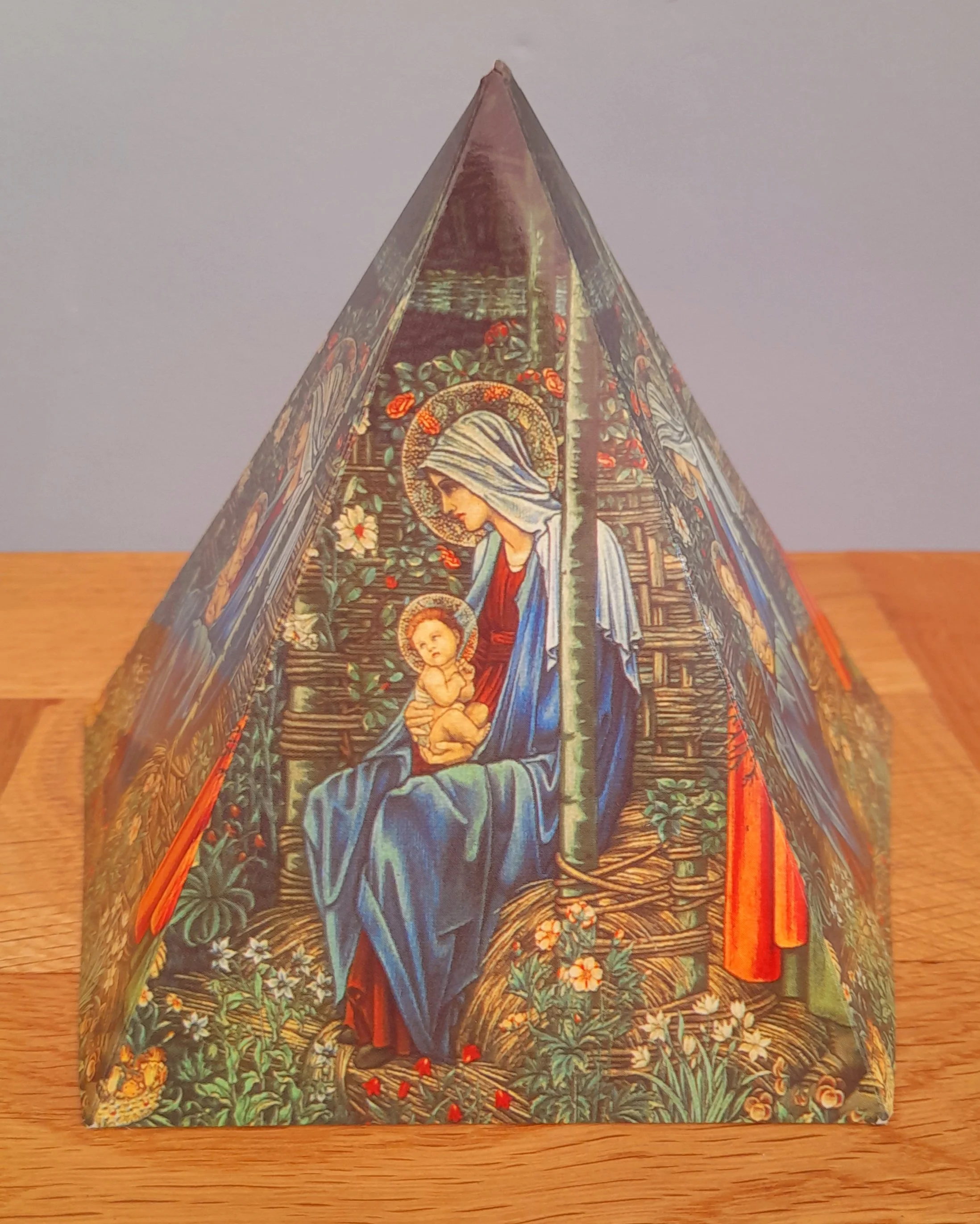 MDU19 The Adoration pack of 10 medium Christmas Cards Museum Development