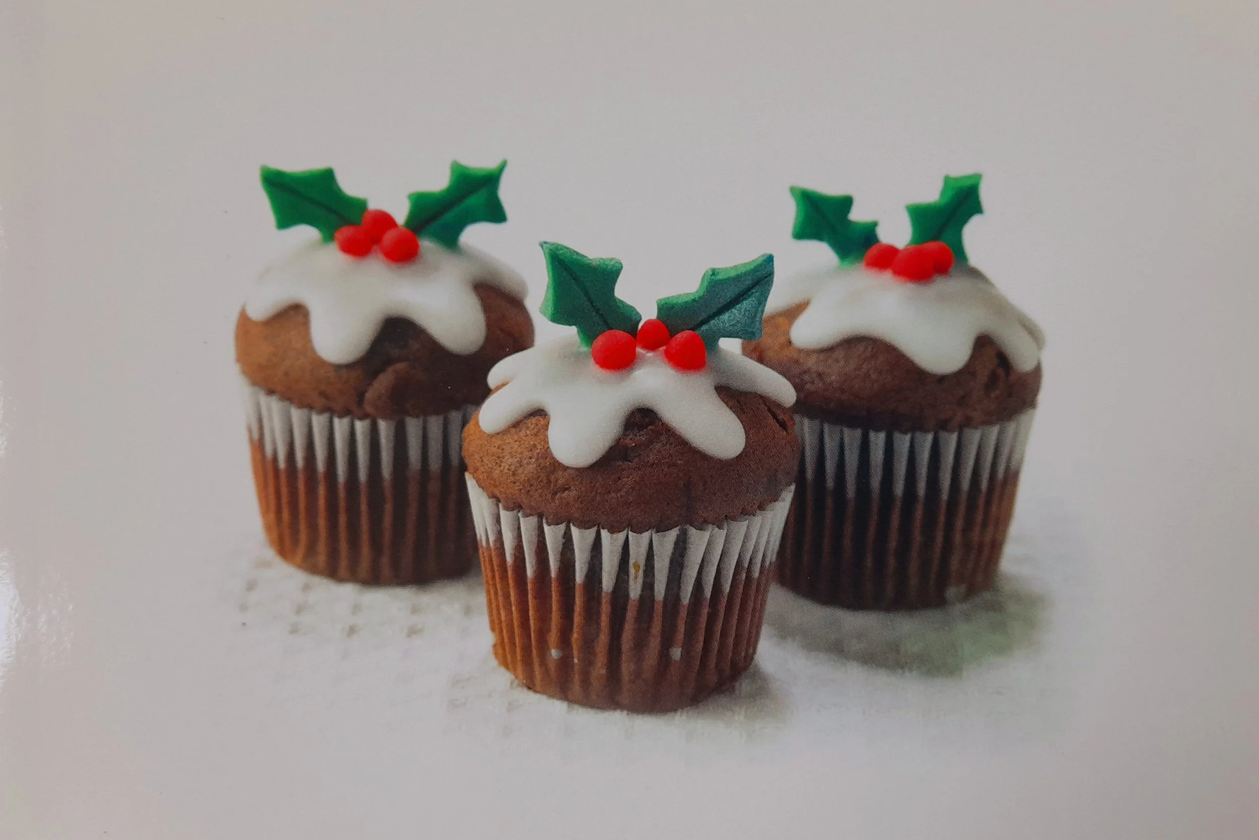 GOS4 Christmas Cupcakes pack of 10 medium Christmas Cards Gift of Sight