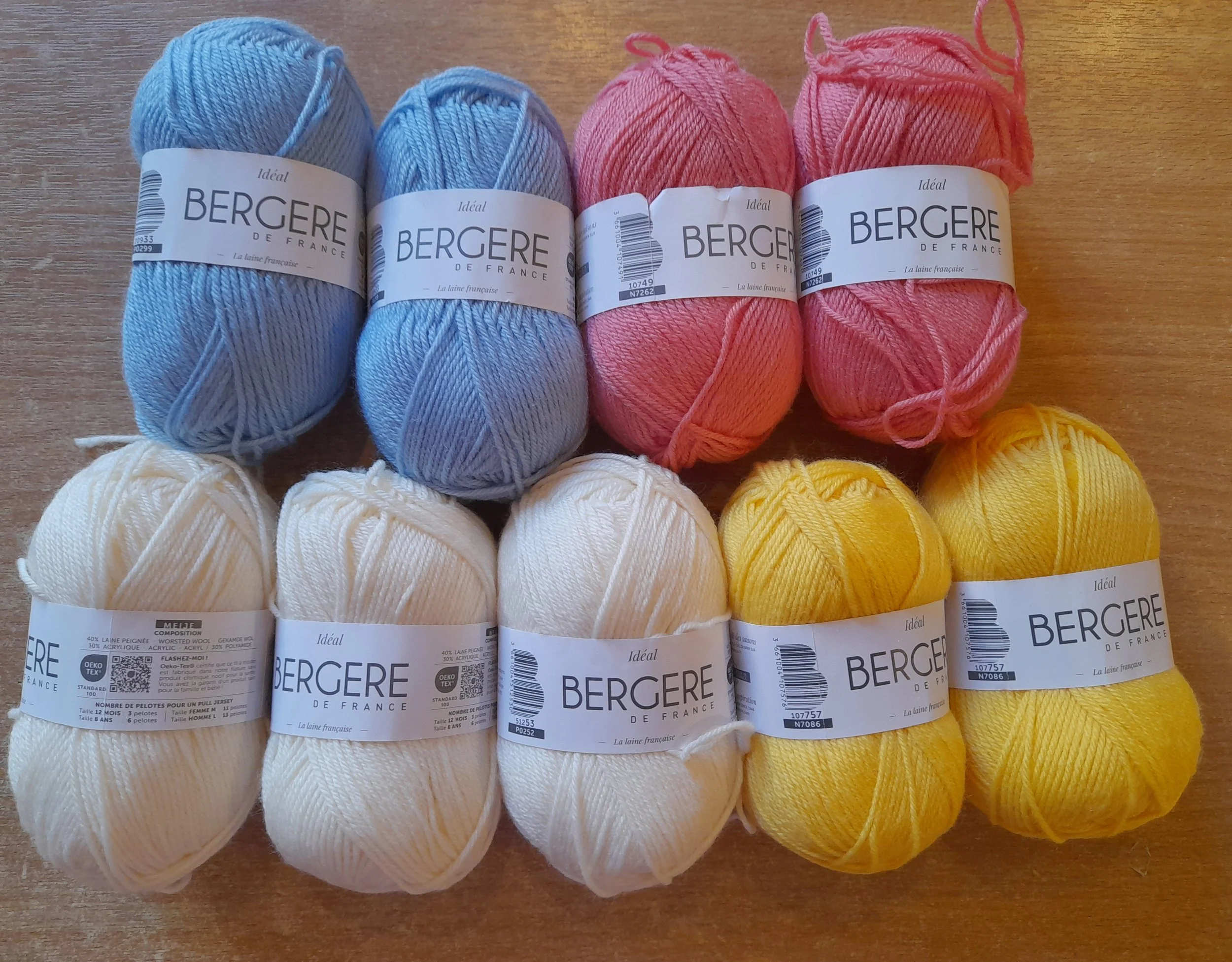 Bergere Ideal wool blend DK mixed colours 450g