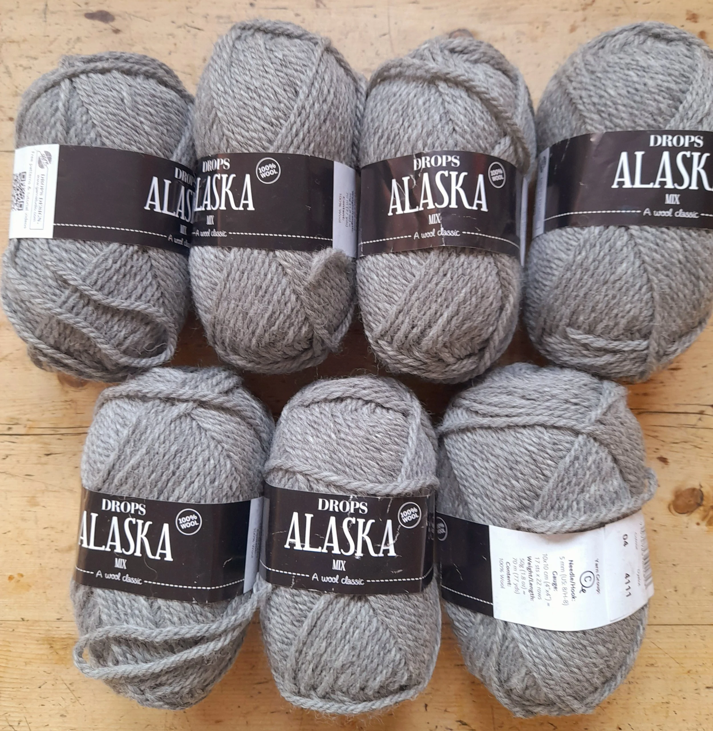 (53) Drops Alaska Mix Wool Classic Aran weight in grey 350g