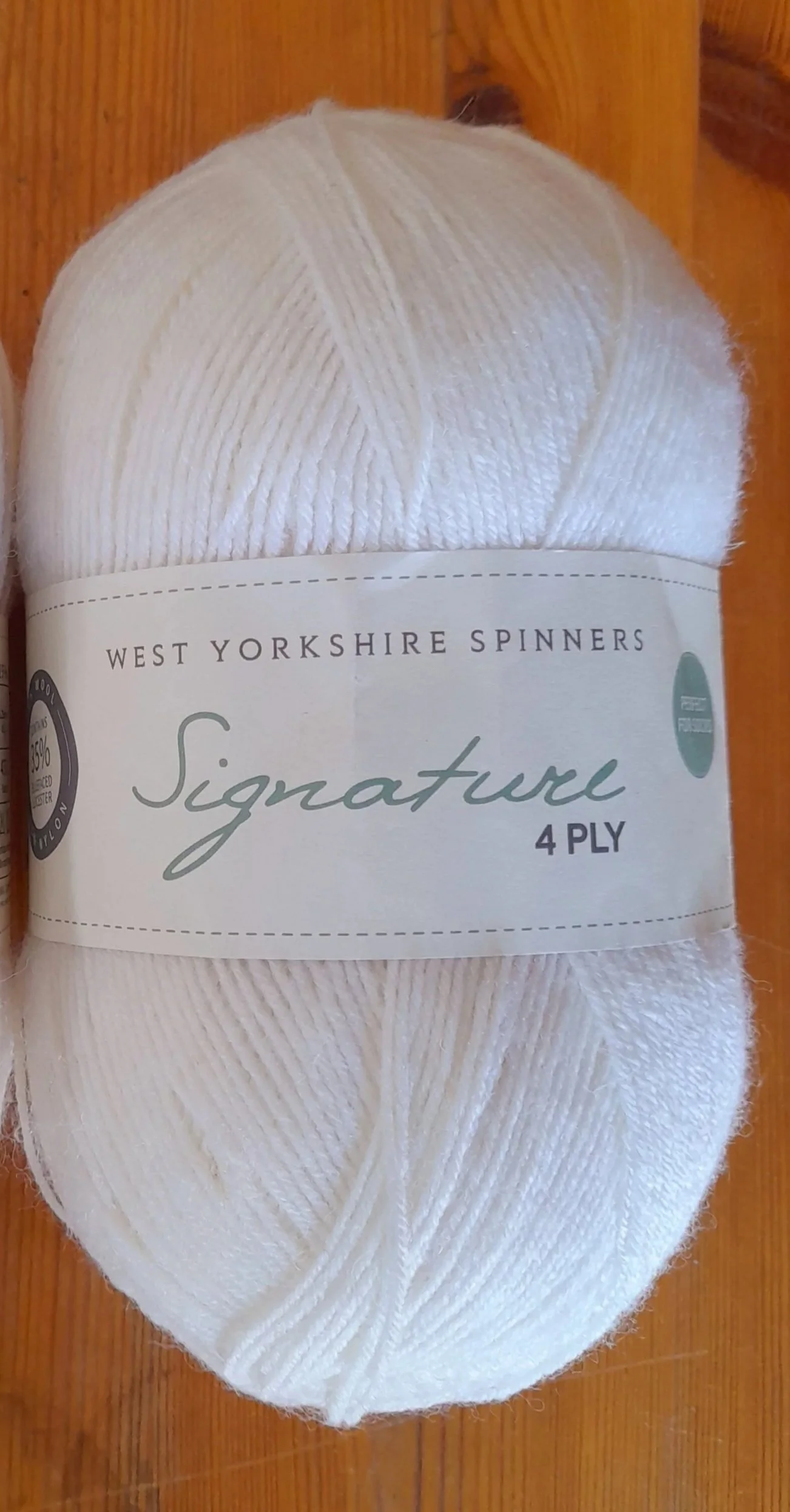 WYS West Yorkshire Spinners Signature 4ply sock yarn in Marshmallow 100g
