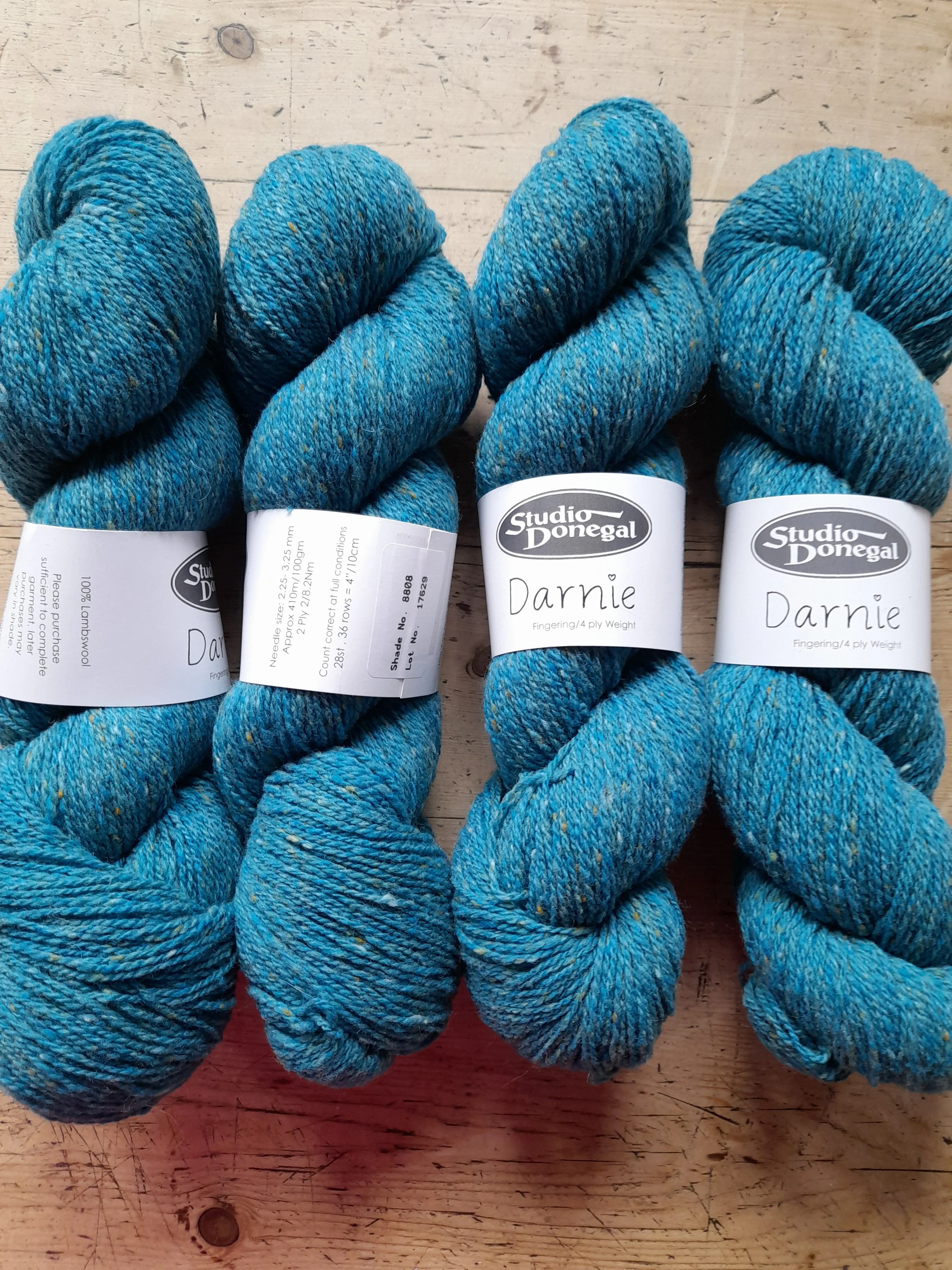 Studio Donegal Darnie tweed 4 ply 100% Lambswool 400g