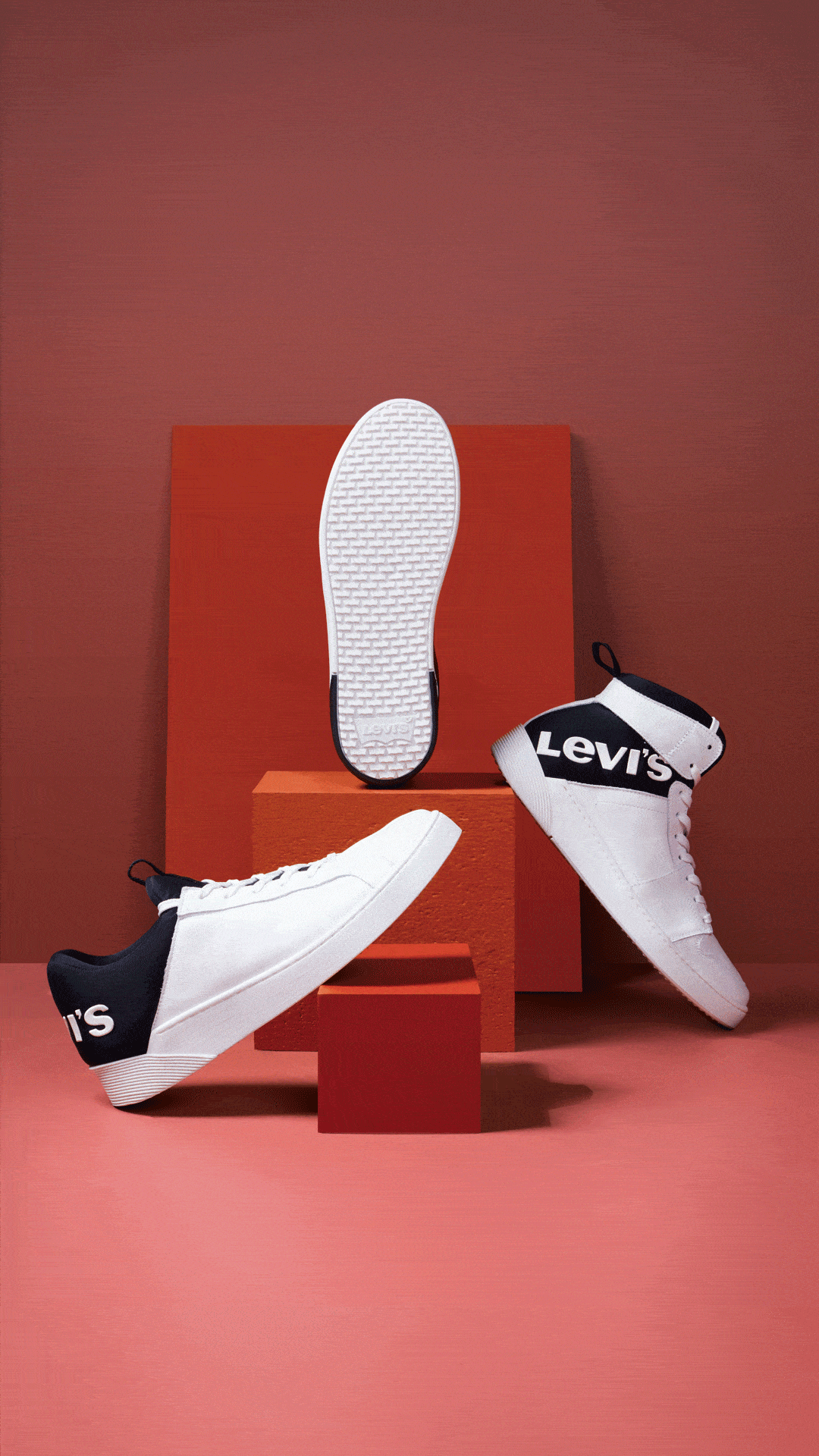 friends-everywhere-creative-agency-levis-accessories-23.gif