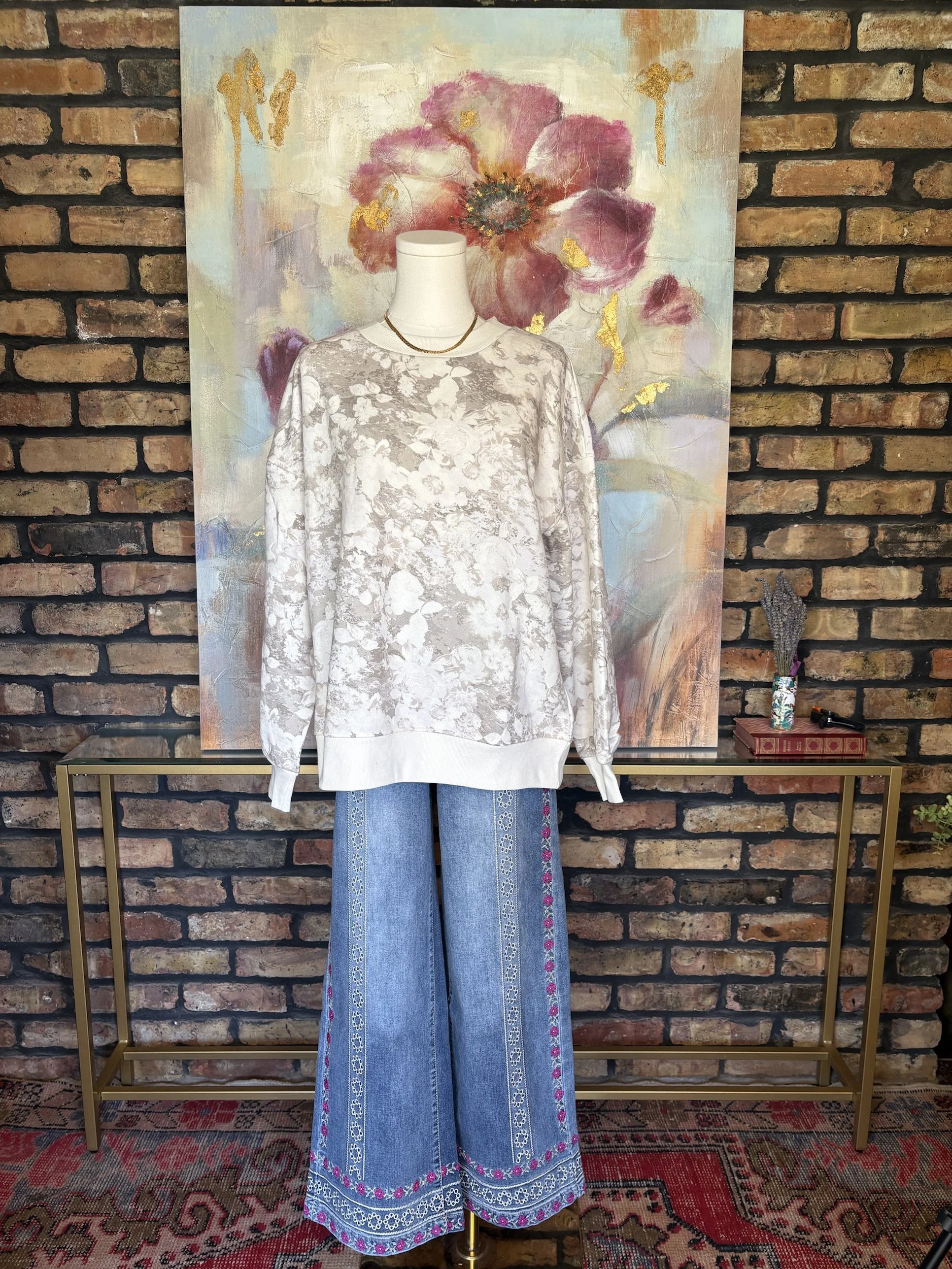 11-tonal-botanical-sweatshirt.jpg