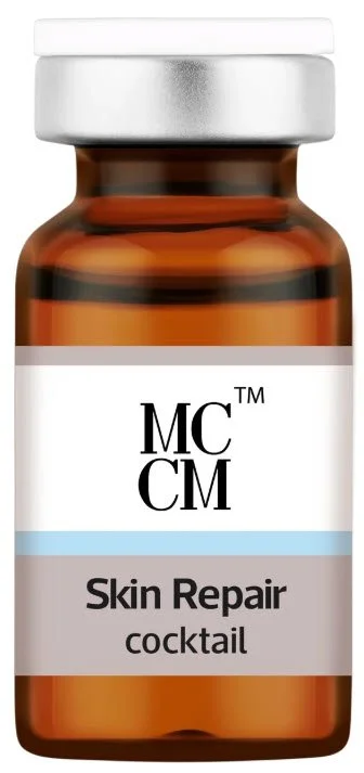 Eine Glasflasche mit braunem Inhalt und weißem Deckel, beschriftet mit "MC™ CM Skin Repair cocktail".