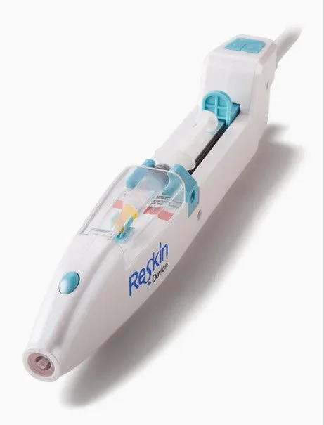 Automatischer Blutzuckermessgerät mit Teststreifen und Blutprobe