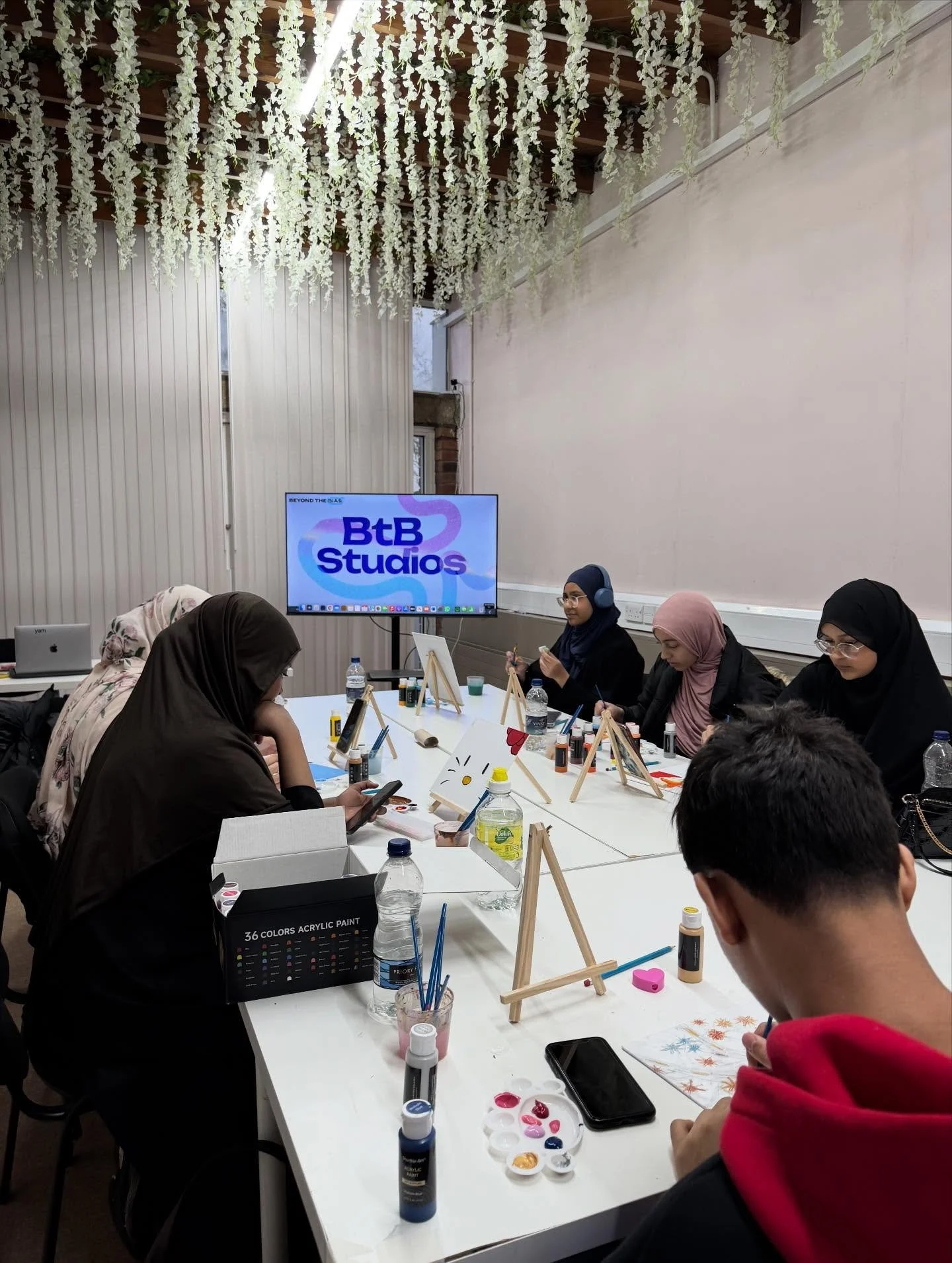 🎨 BTB Studios

We&rsquo;ve just wrapped up BTB Studios, the pilot of our new creative programme supporting Londoners aged 16+ to learn, create and explore arts, crafts and making in a hands-on way 💫

Our Winter Break programme kicked off in the bes