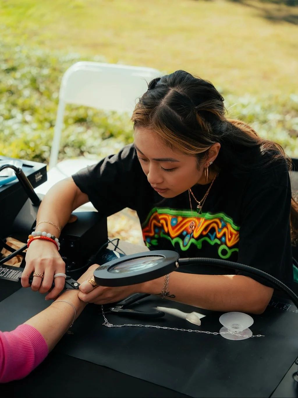 What a day! 💚 I had such an amazing time at @okcfestivalvidaymuerte yesterday. It&rsquo;s always so special seeing the culture &amp; art come to life while honoring loved ones ✨ 

Sneak peeks from @krisphotosokc 📸

#permanentjewelry #permanentjewel