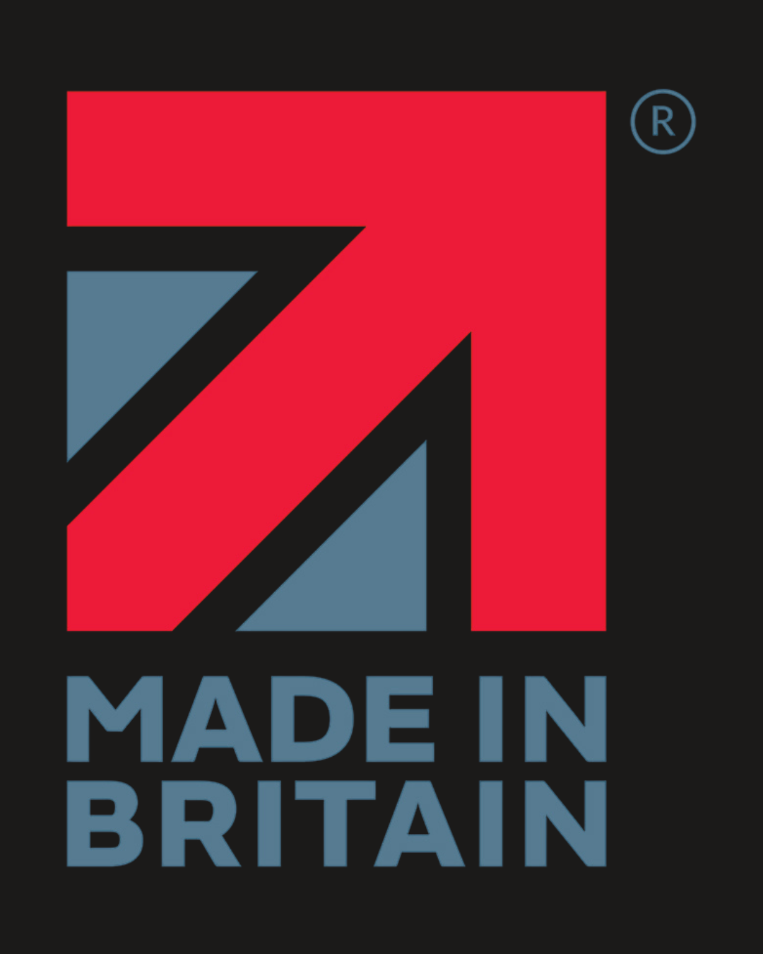 Un logo avec une flèche rouge et des triangles bleus, avec le texte « Made in Britain » en dessous.