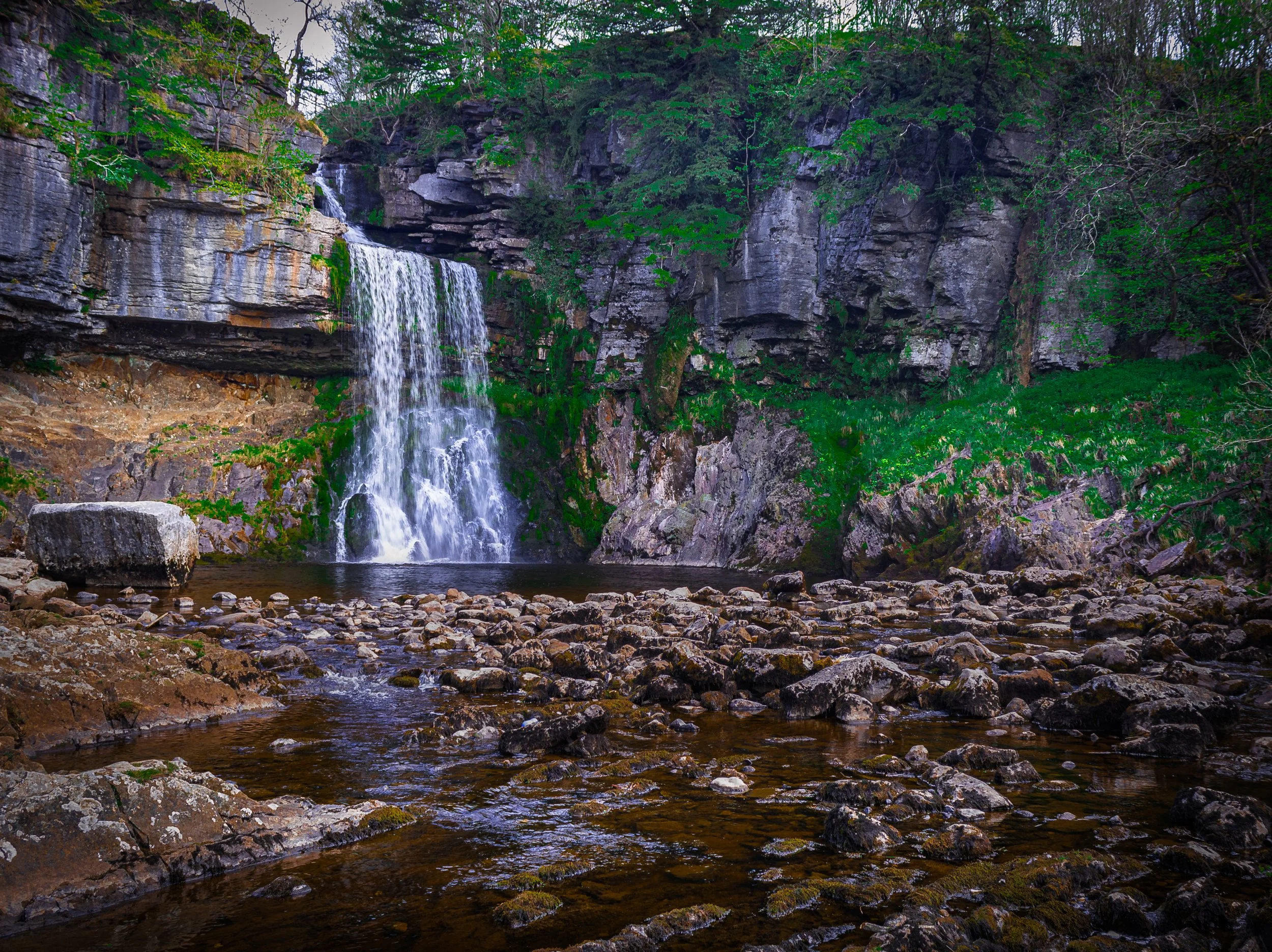 Ingleton Waterfall 4.jpg