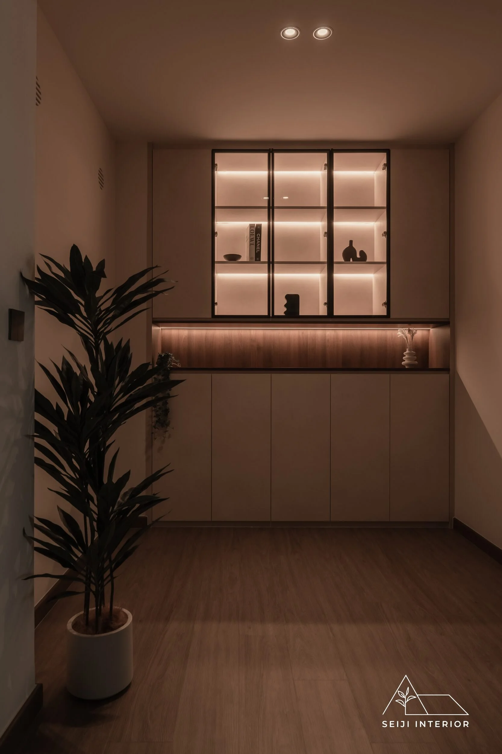 Seiji Interior-402B Northshore #22-48-10.jpg