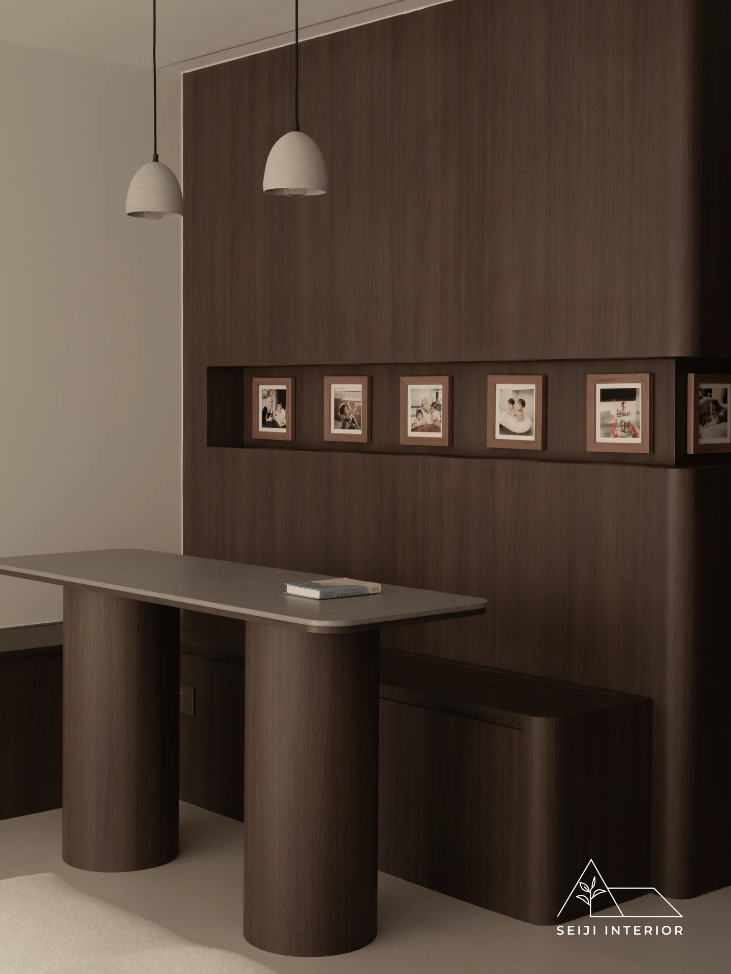 Hidden storage, visible style. A modern contemporary chill corner that hides the chaos and highlights the comfort.
Save for your future home!🤎

Project: 589 PASIR RIS
Style: MODERN CONTEMPORARY
Type: 5RM BTO