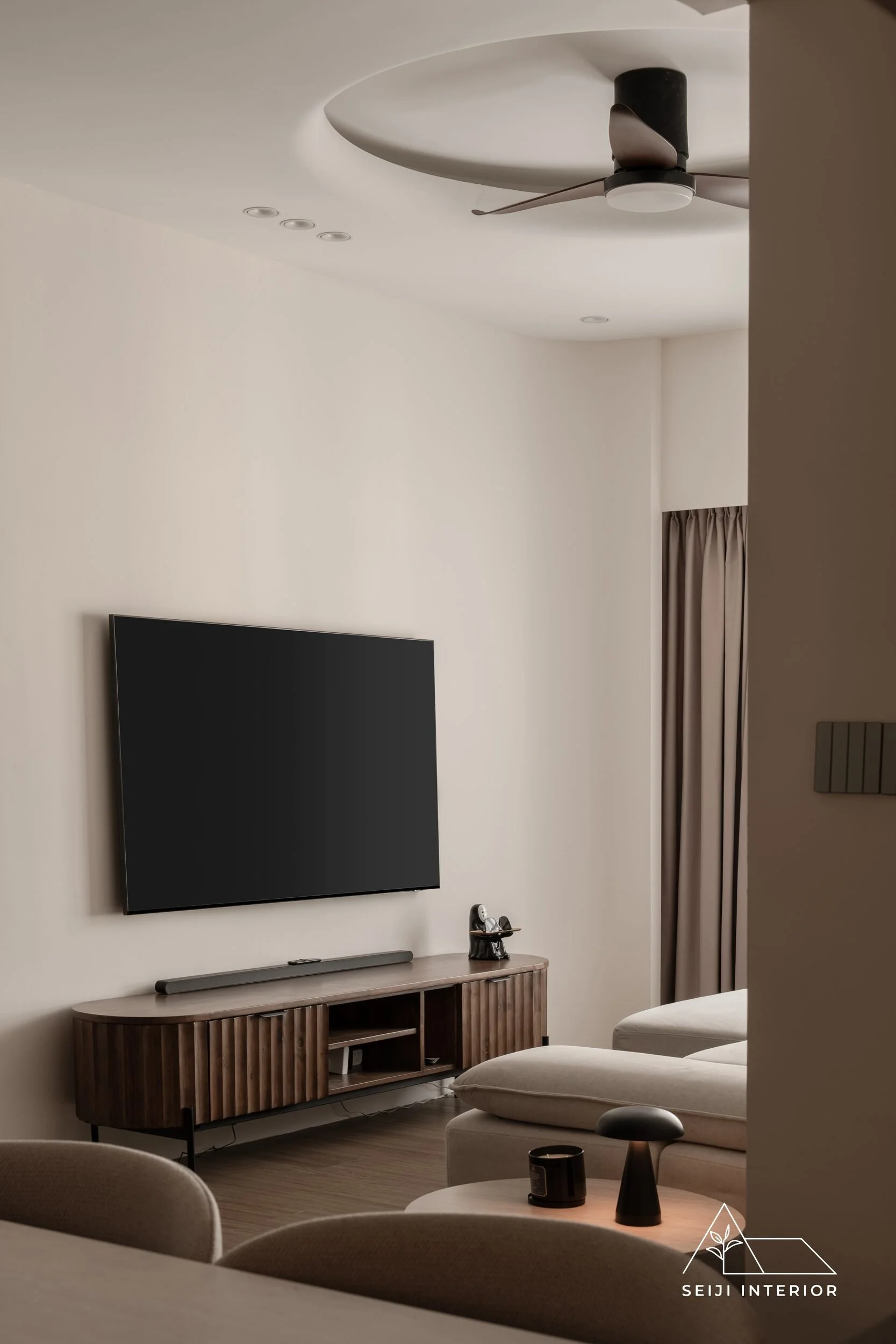 Seiji Interior-402B Northshore #22-48-05.jpg