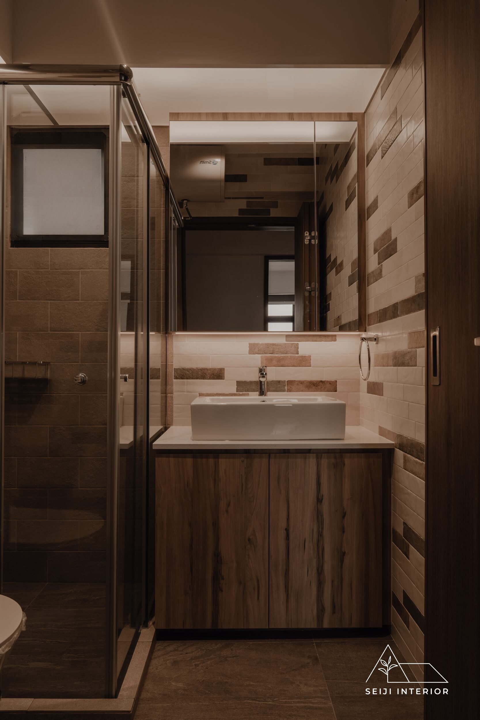 SEIJI Interior- 435A Northshore #10-1505-21.jpg