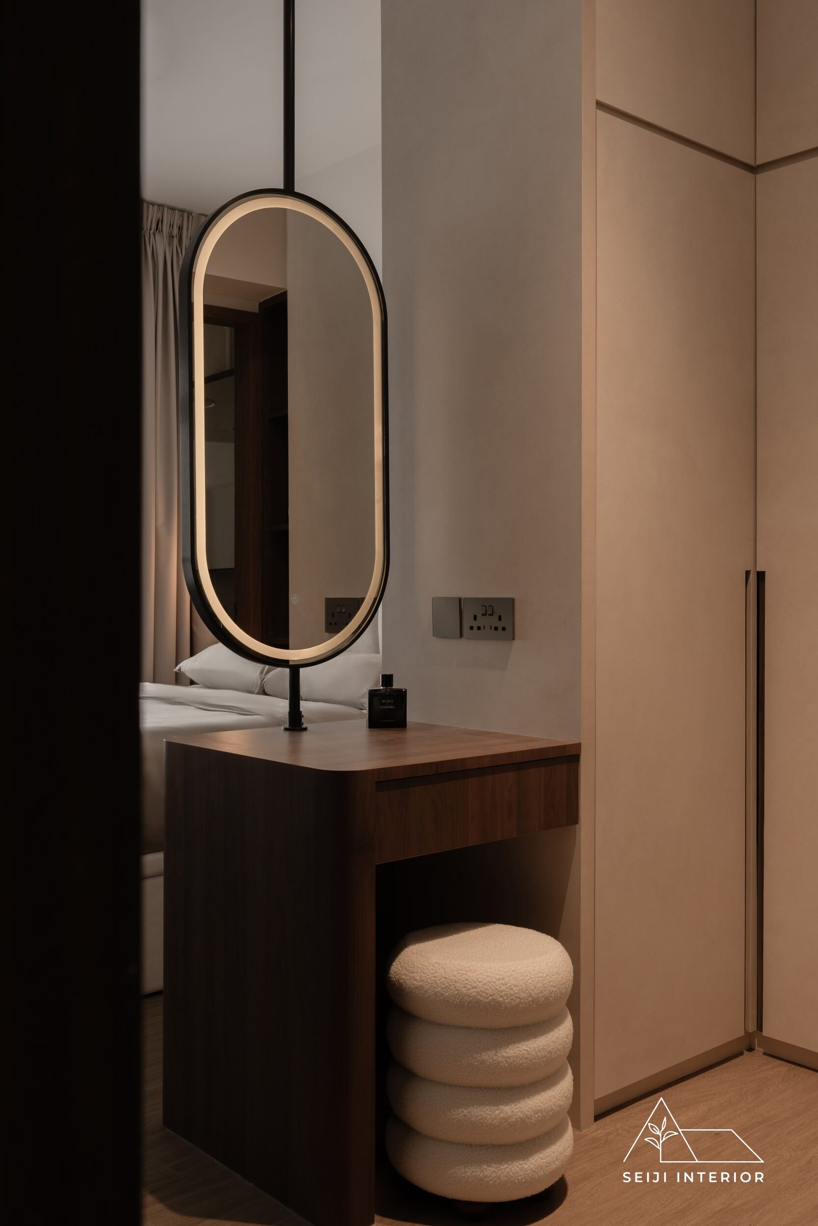 Seiji Interior-402B Northshore #22-48-26.jpg
