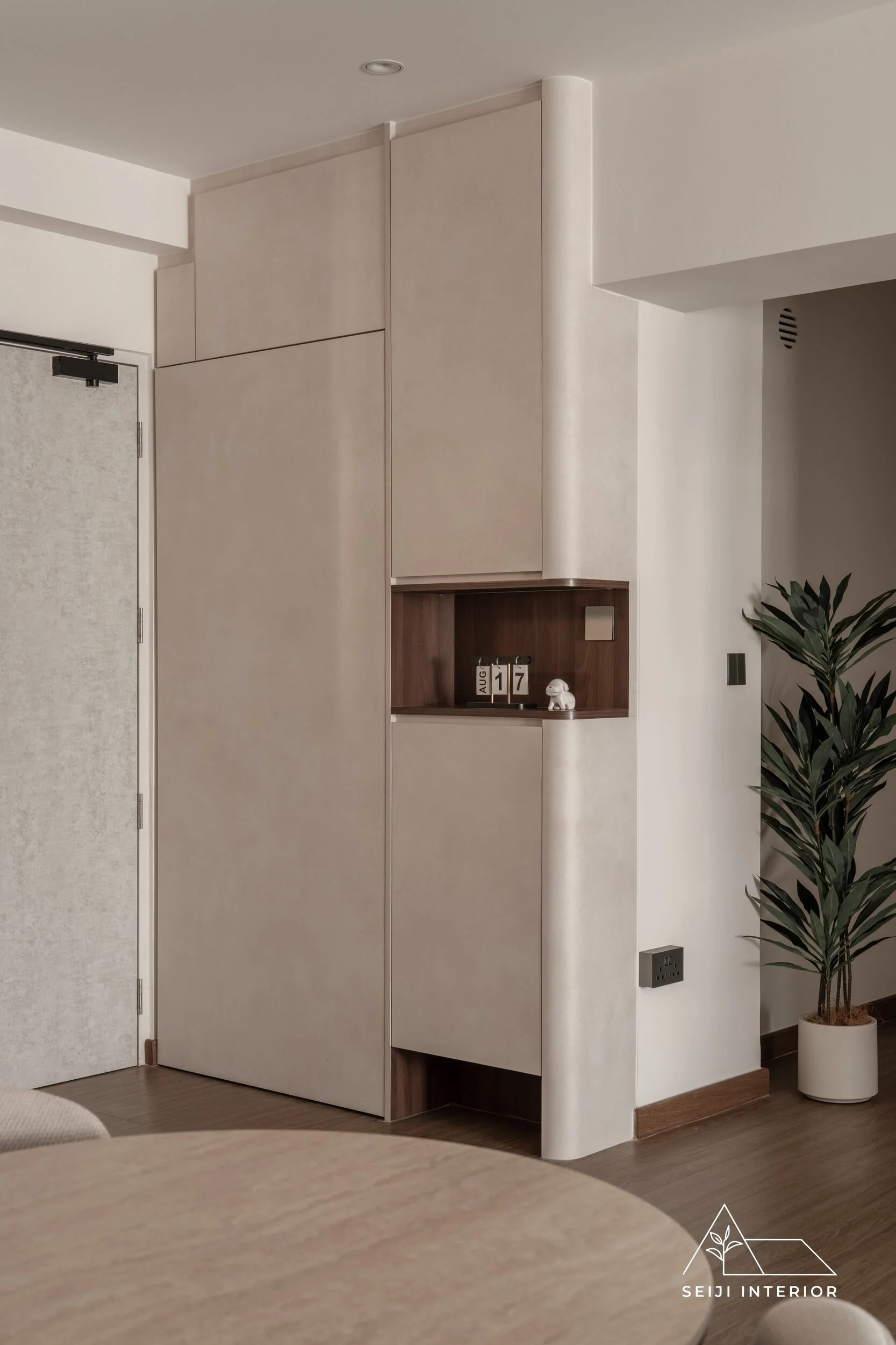 Seiji Interior-402B Northshore #22-48-11.jpg