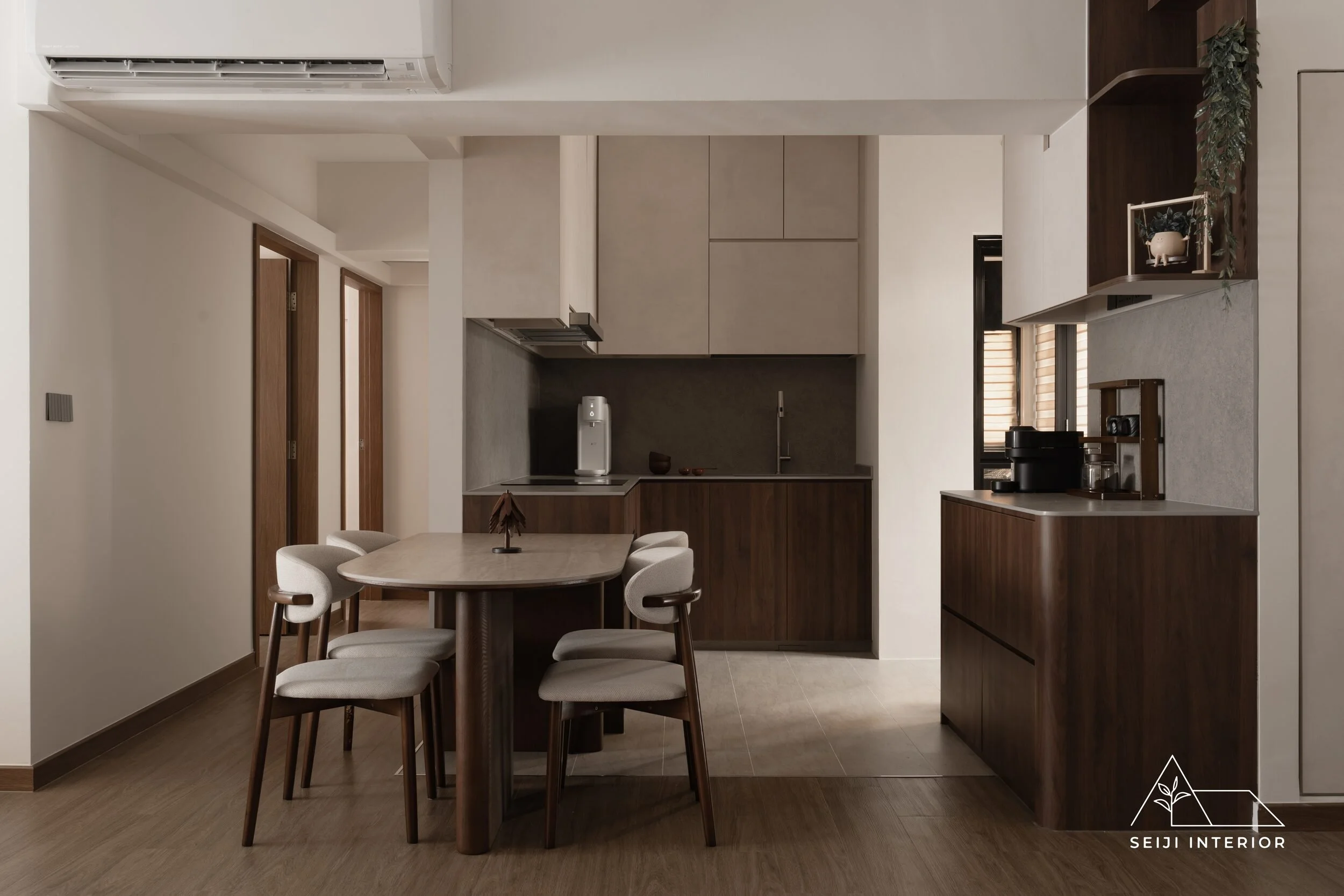 Seiji Interior-402B Northshore #22-48-13.jpg