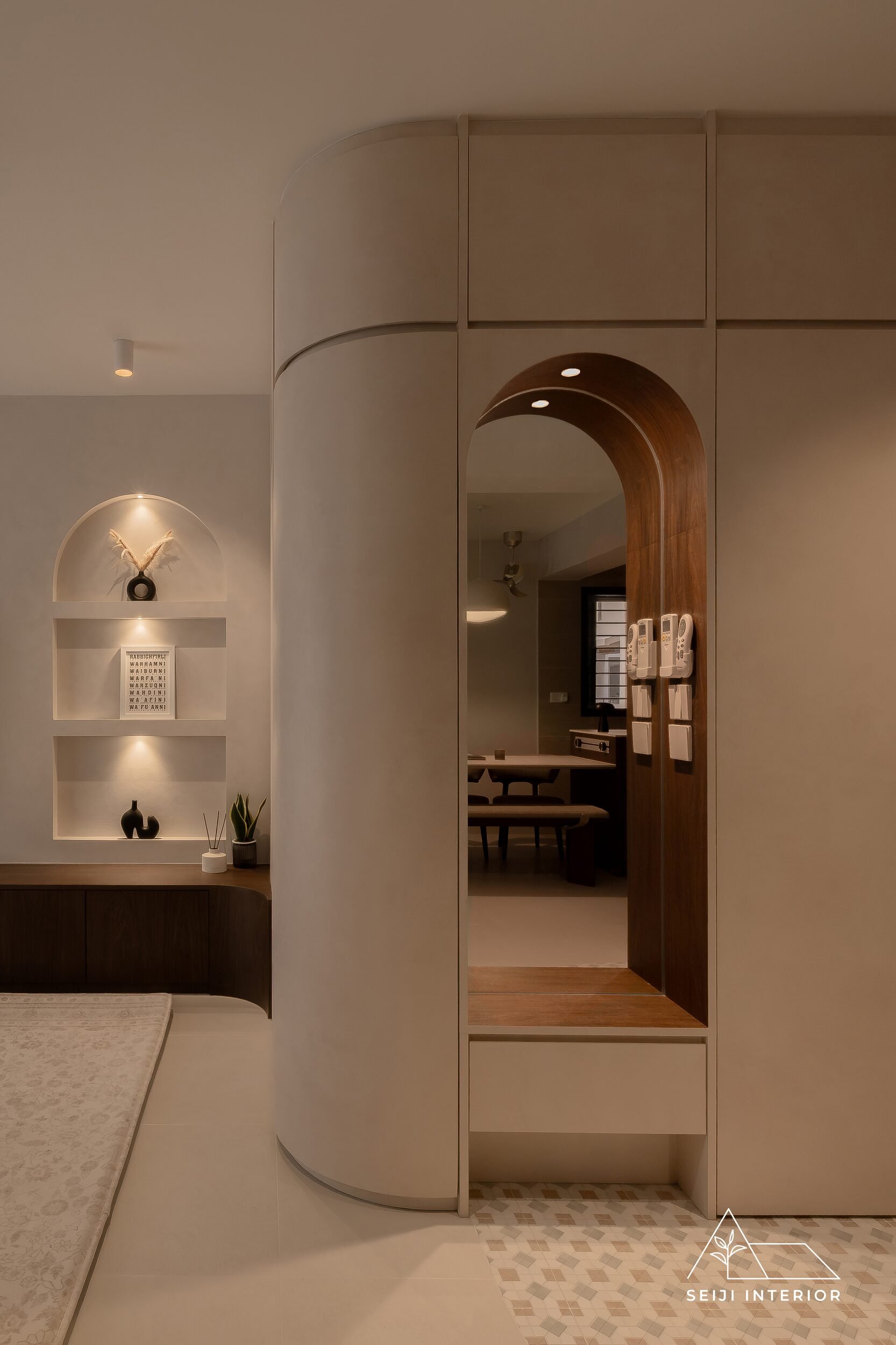SEIJI Interior-99B Circuit Road #02-640-05.jpg