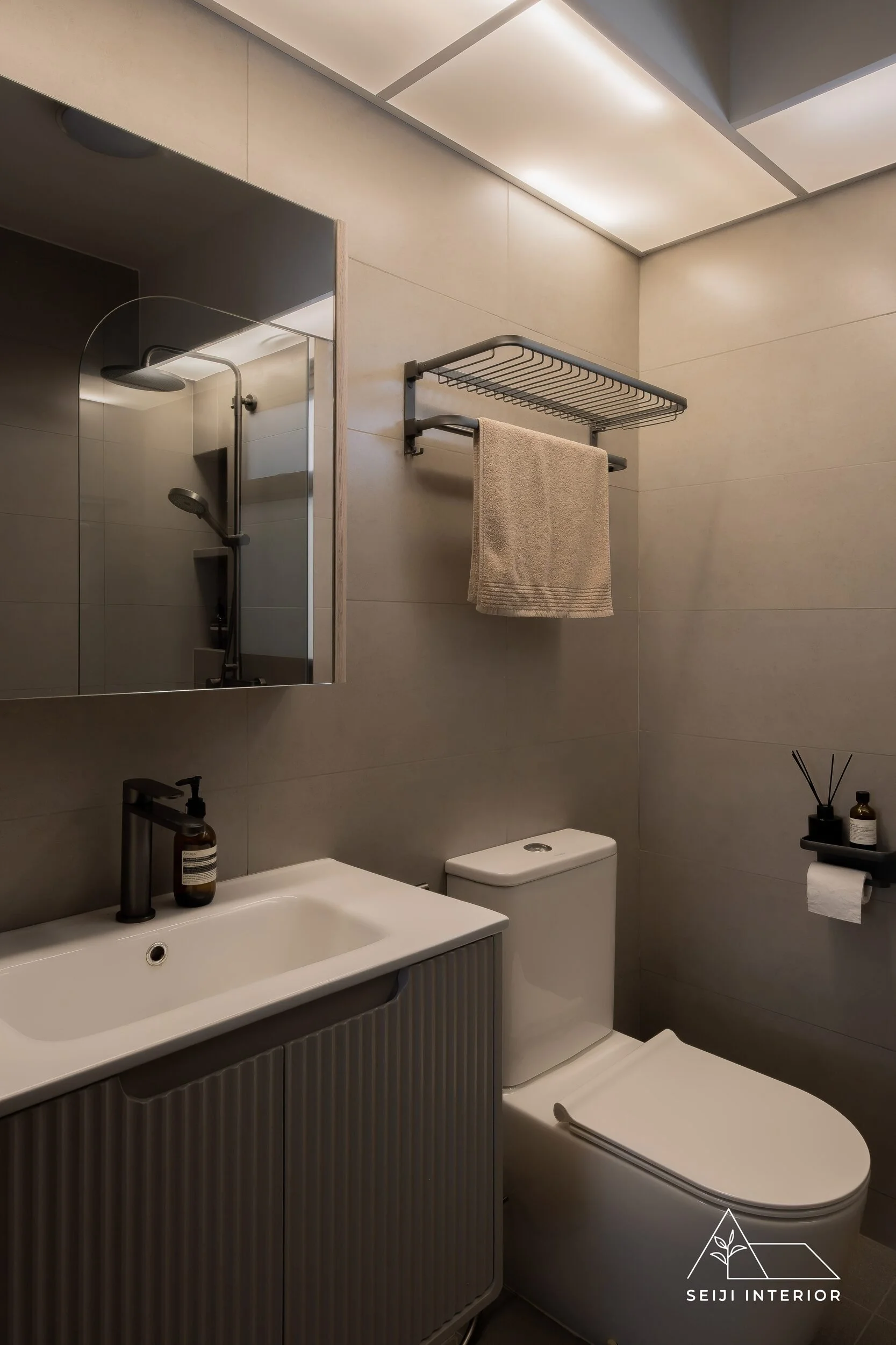 SEIJI Interior-99B Circuit Road #02-640-32.jpg