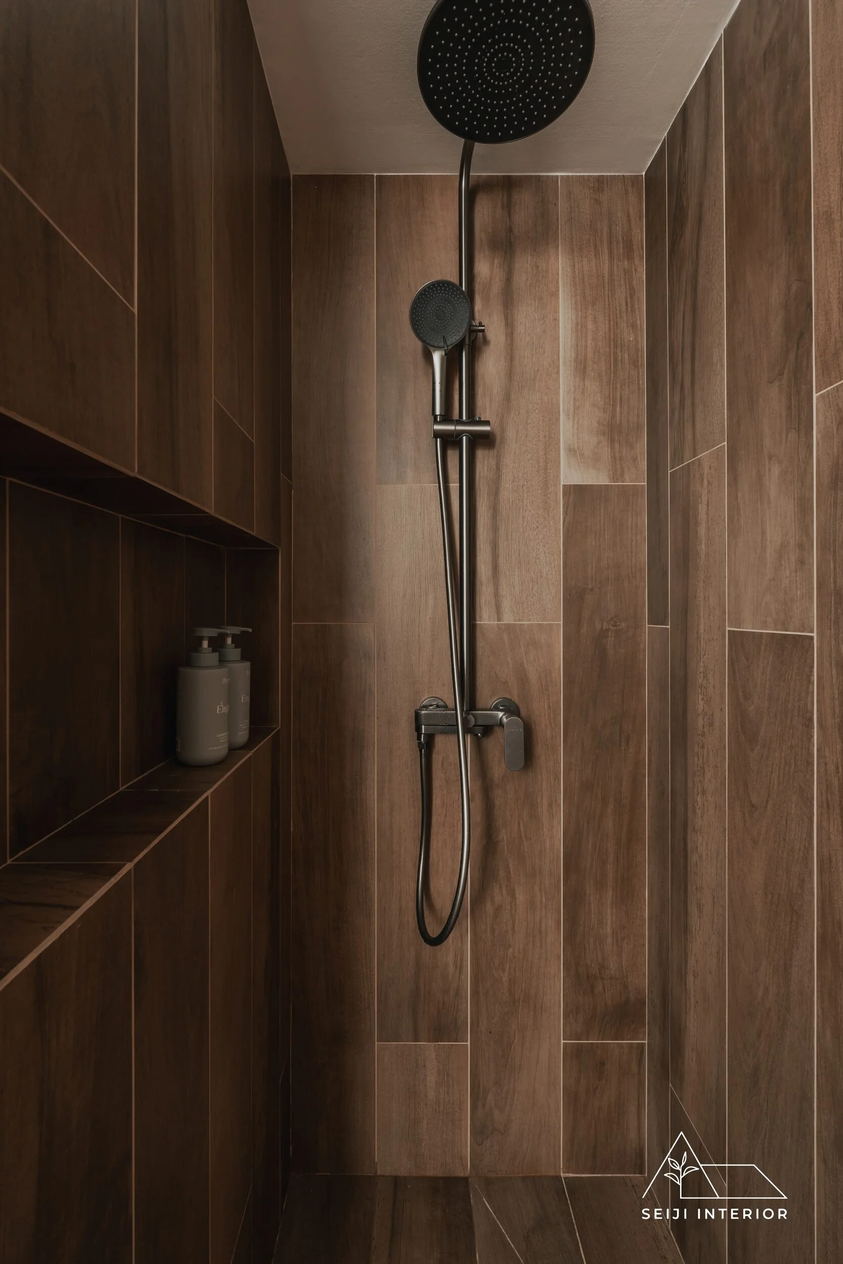 SEIJI Interior- 587A Pasir Ris #10-503-37.jpg