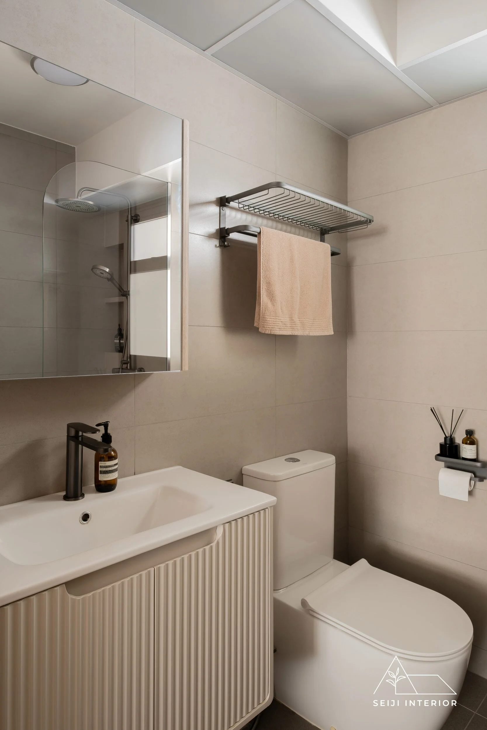 SEIJI Interior-99B Circuit Road #02-640-31.jpg