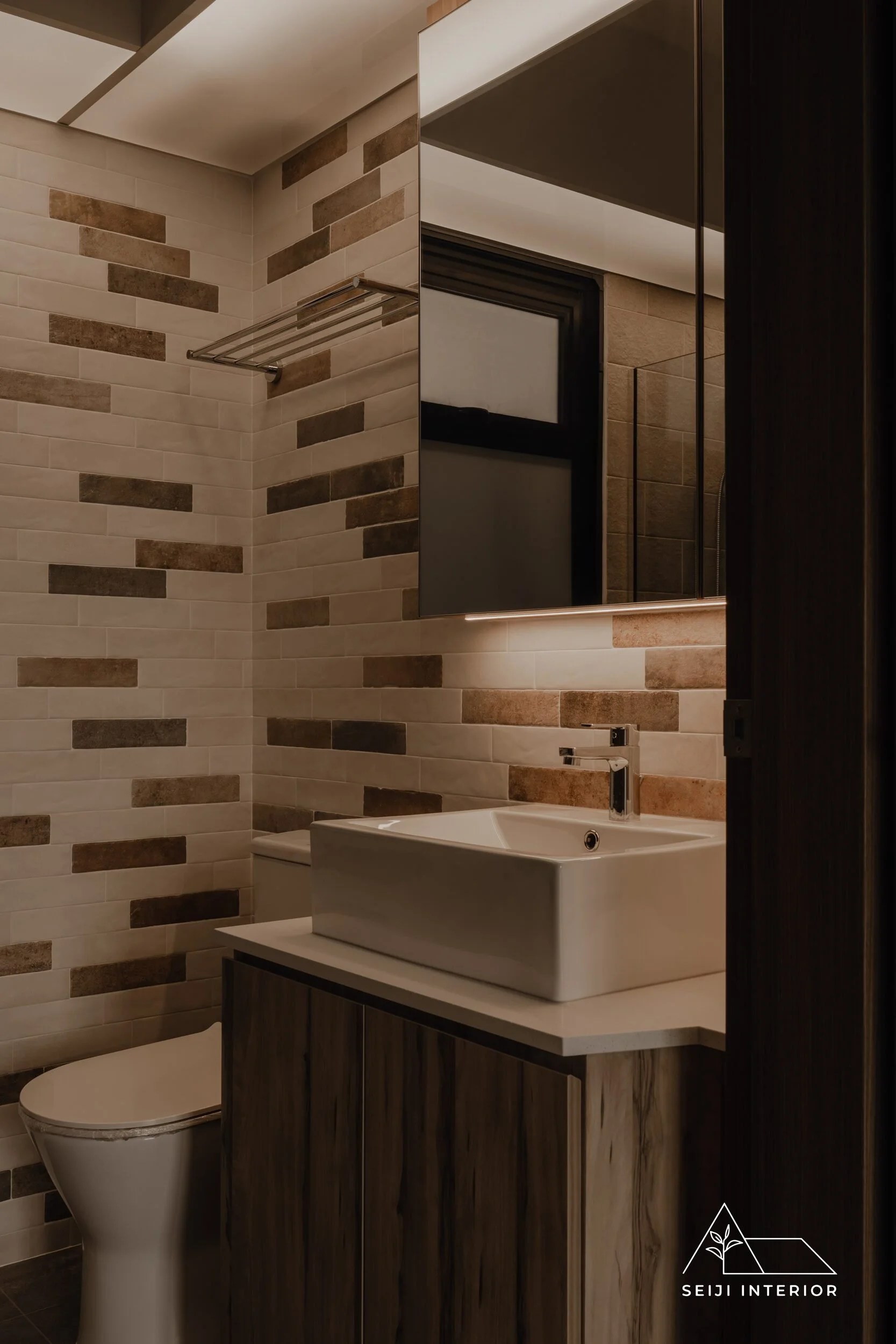 SEIJI Interior- 435A Northshore #10-1505-17.jpg