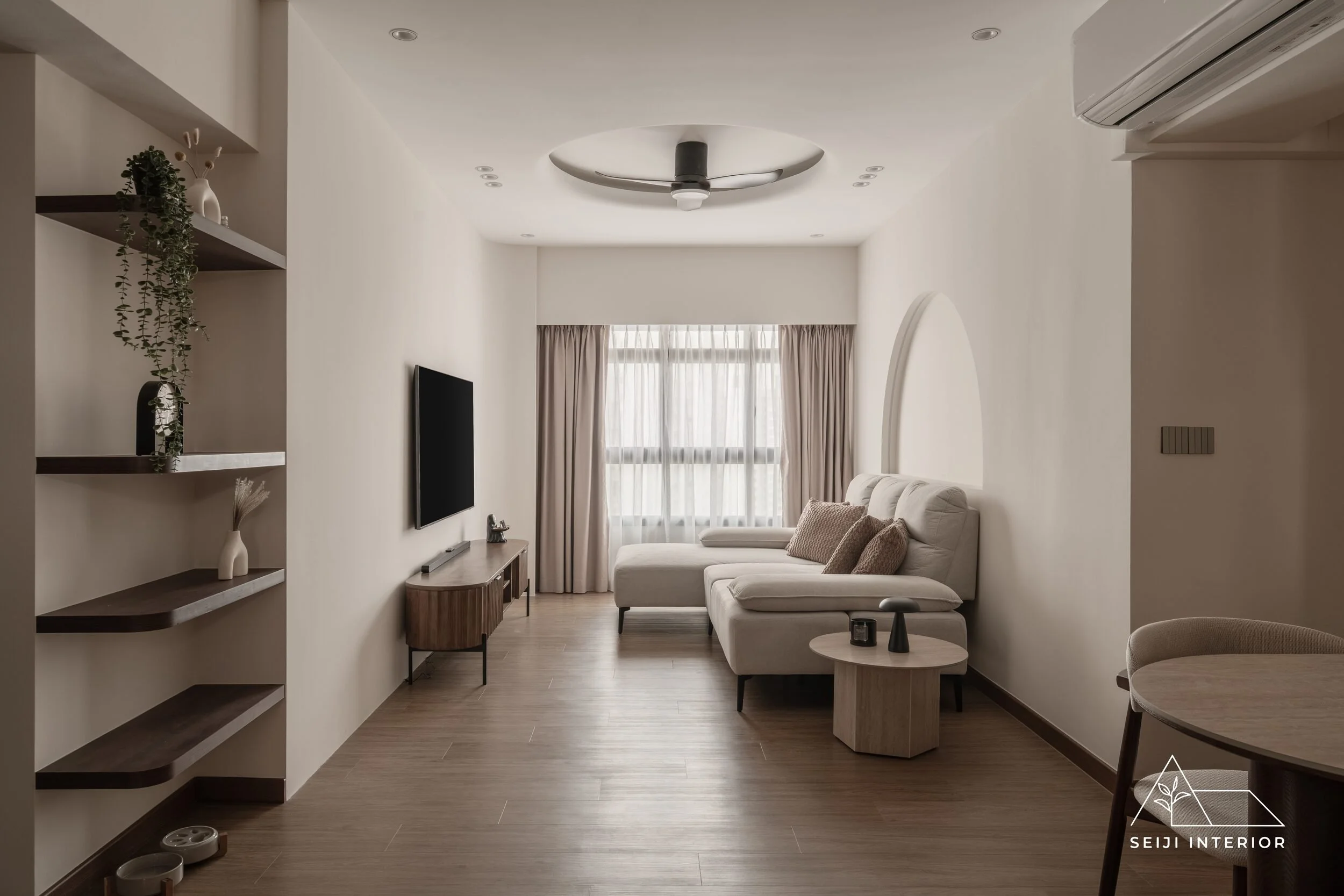 Seiji Interior-402B Northshore #22-48-01.jpg