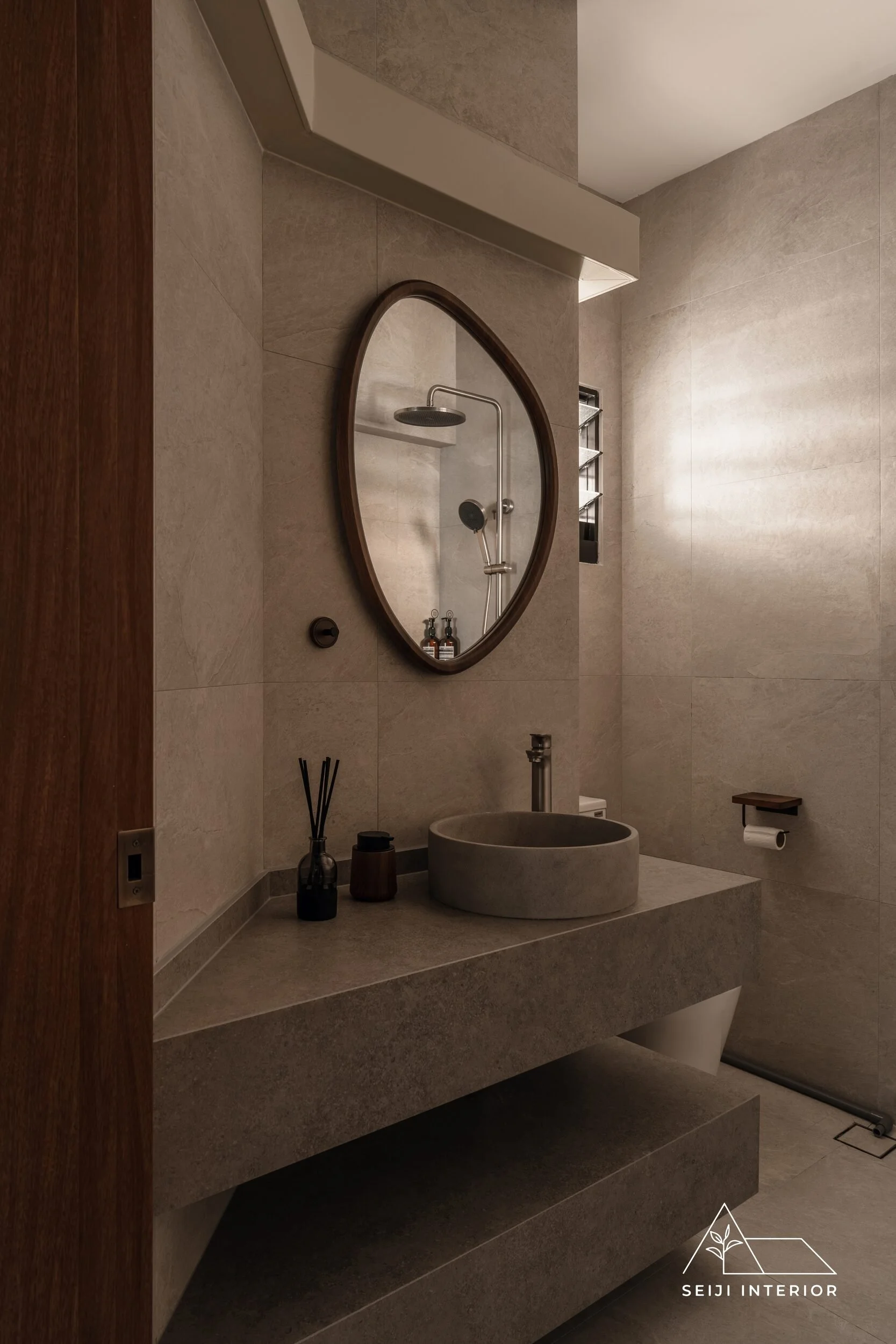 Seiji Interior-402B Northshore #22-48-19.jpg