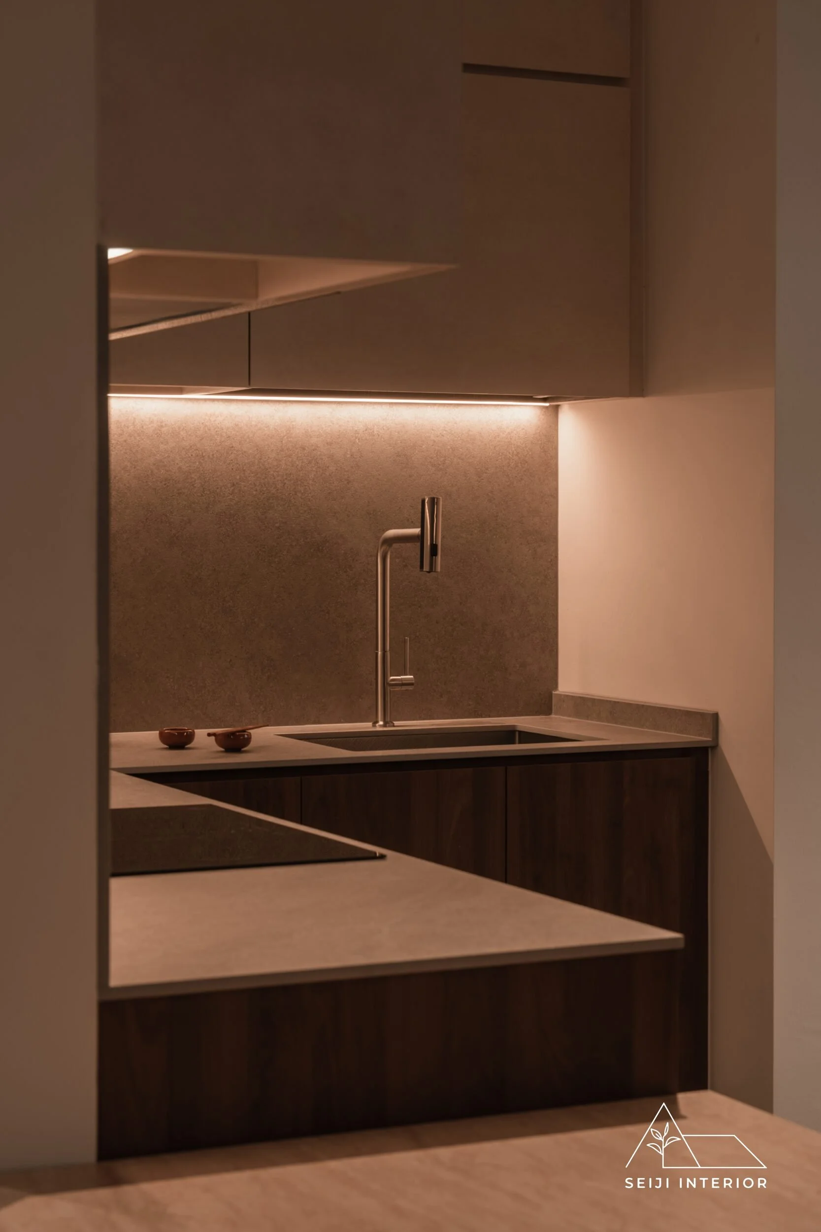 Seiji Interior-402B Northshore #22-48-16.jpg