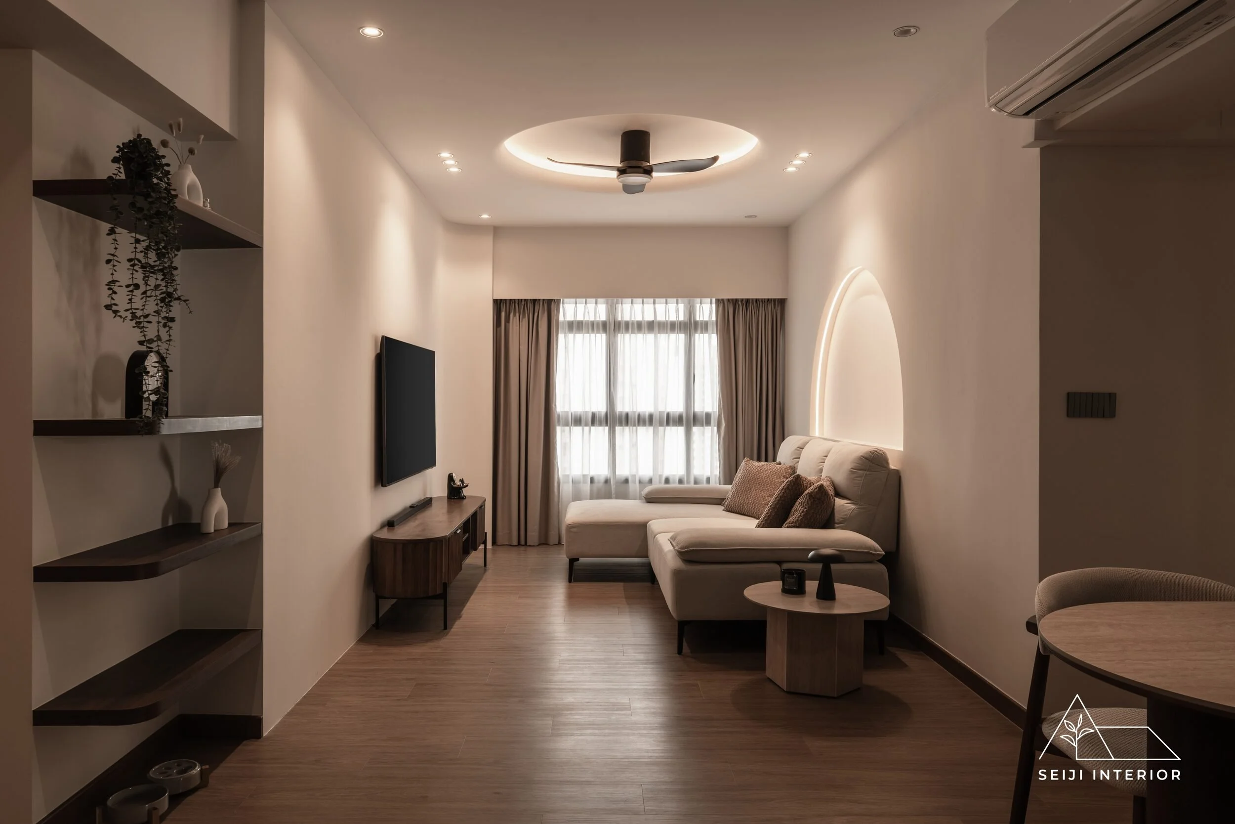 Seiji Interior-402B Northshore #22-48-02.jpg