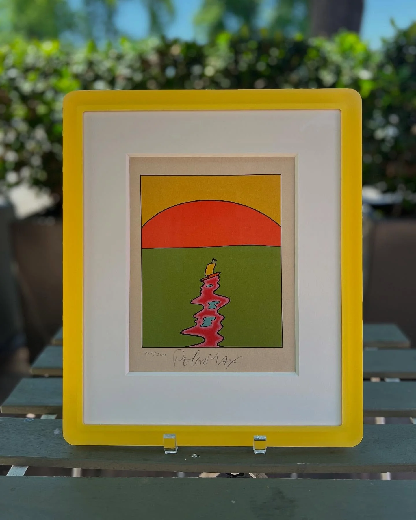 A sunny Prisma frame for this sweet serigraph - the yellow acrylic and rounded edges are a perfect pairing for this guy!