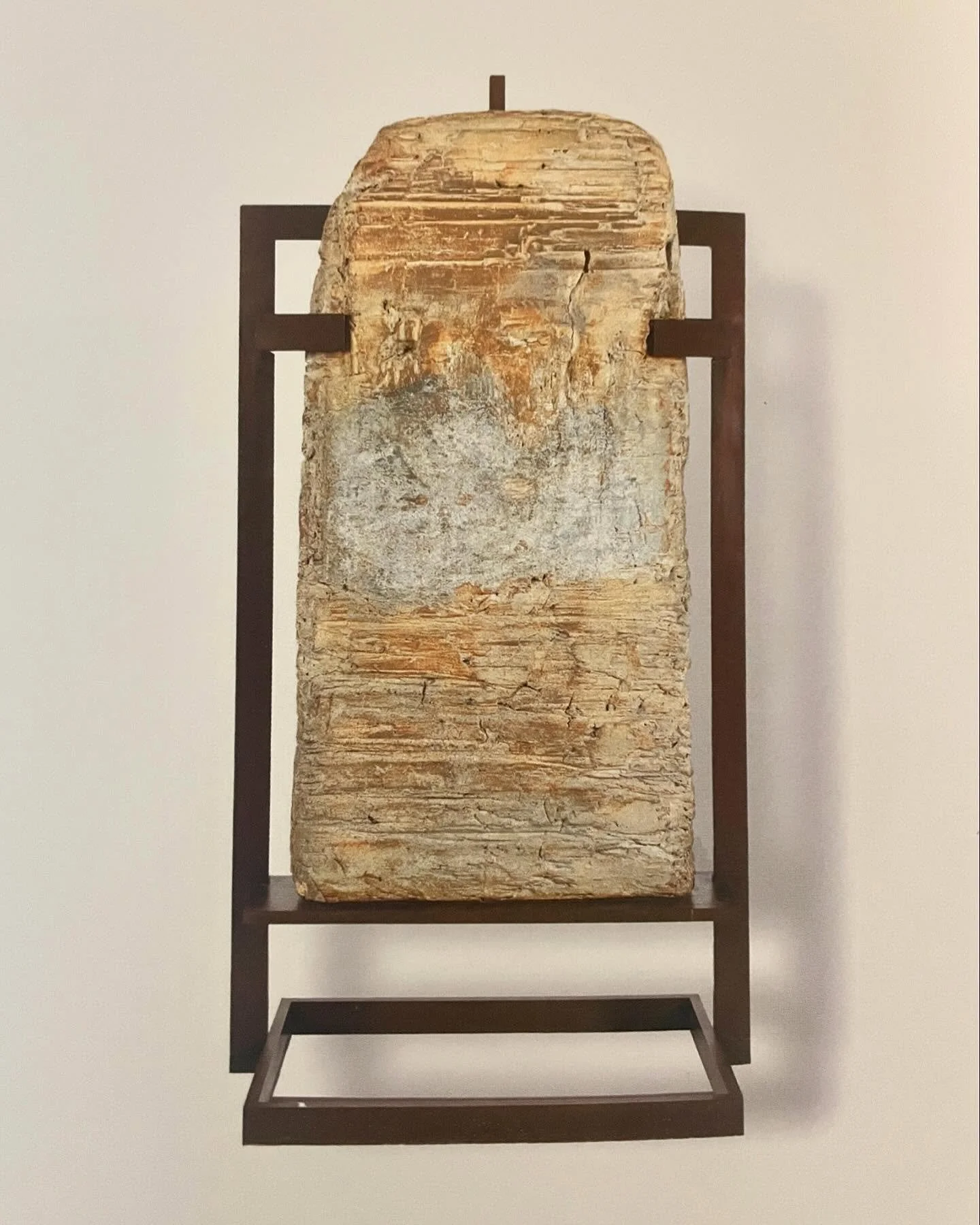 The Pressure Series Pt 1 #ElisaArimany 

1. Estela, 1989 - refractory and iron, 167 x 85 x 47 cm 
2. Kaskin, 1989 - stone and weathering metal, 37 x 39 x 30 cm 
3. The ladder, 1989 - refractory and iron, 125 x 60,5 x 23 cm 
4. Urban sediments, 1989 -
