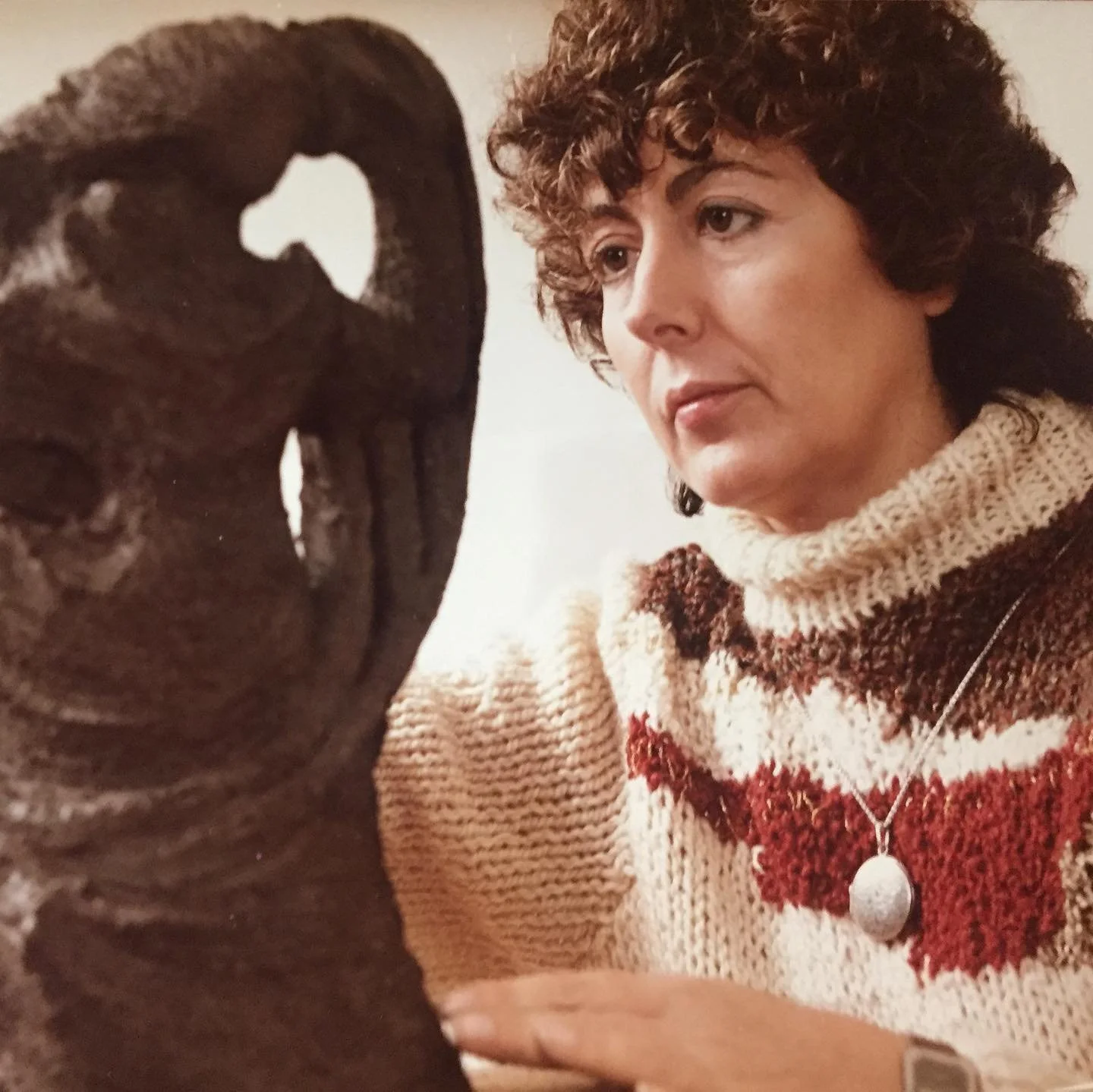 ENG ▪️ It is with great sadness that we announce the passing of our dearest, Elisa Arimany, on the 29th of November at 90 years old. Elisa always said that it didn&rsquo;t matter what they did, an artist was anyone that did their thing really well, t